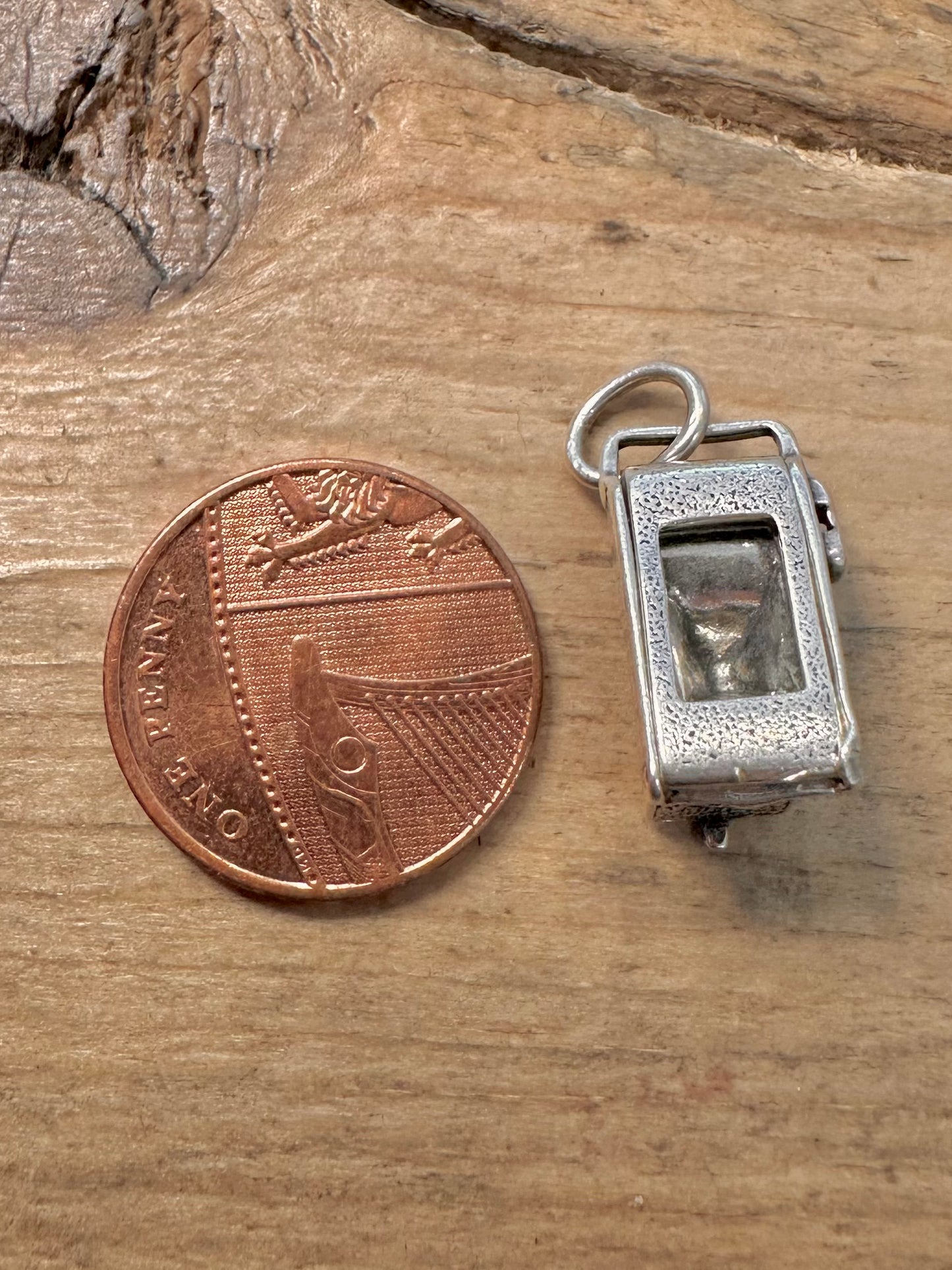 Vintage Camera Opening Back 925 Silver Pendant