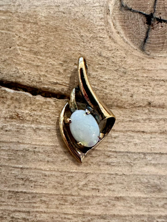 Vintage Opal Gold on 925 Silver Pendant