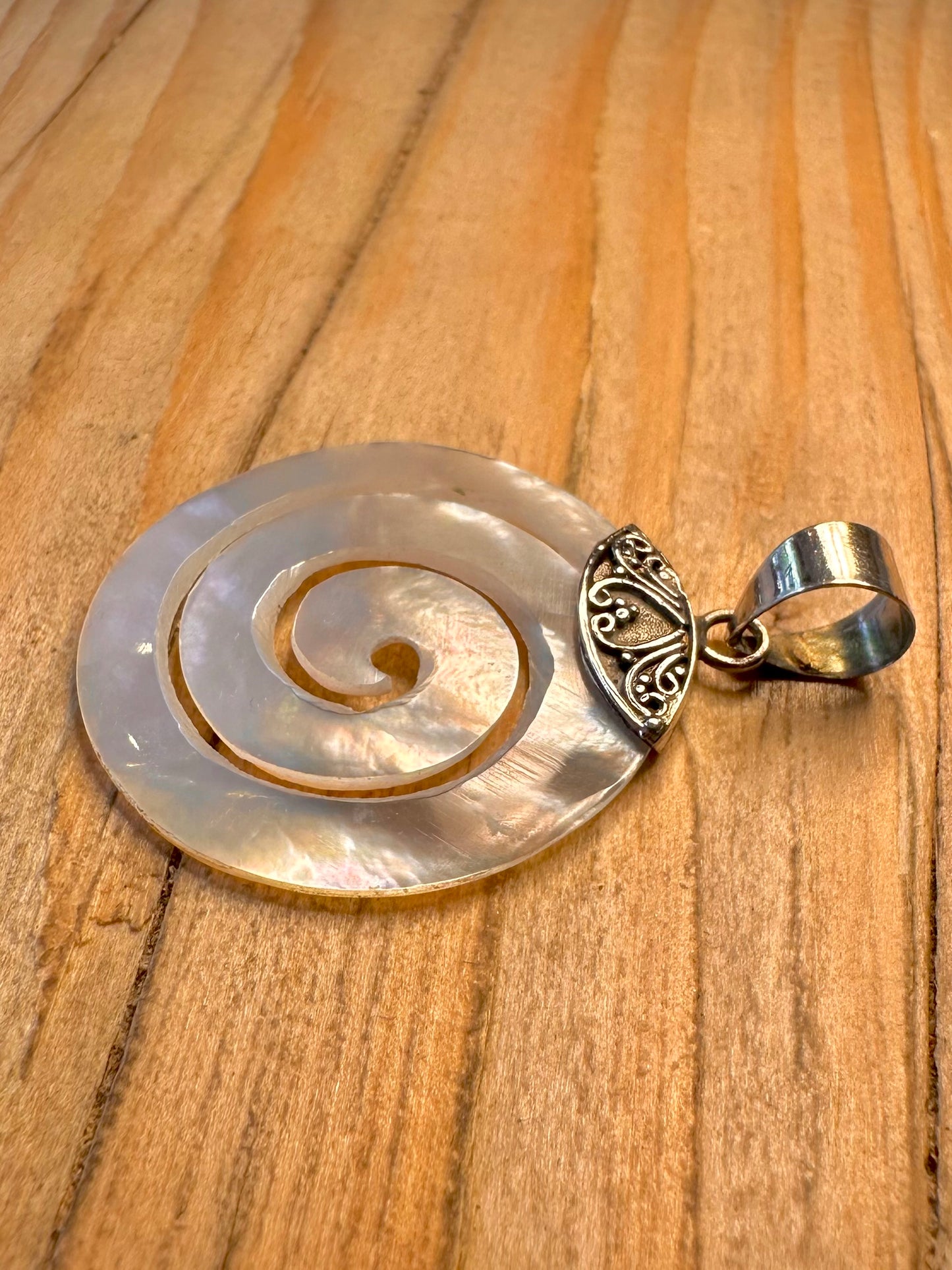 Vintage Mother of Pearl Swirl 925 Sterling Silver Pendant
