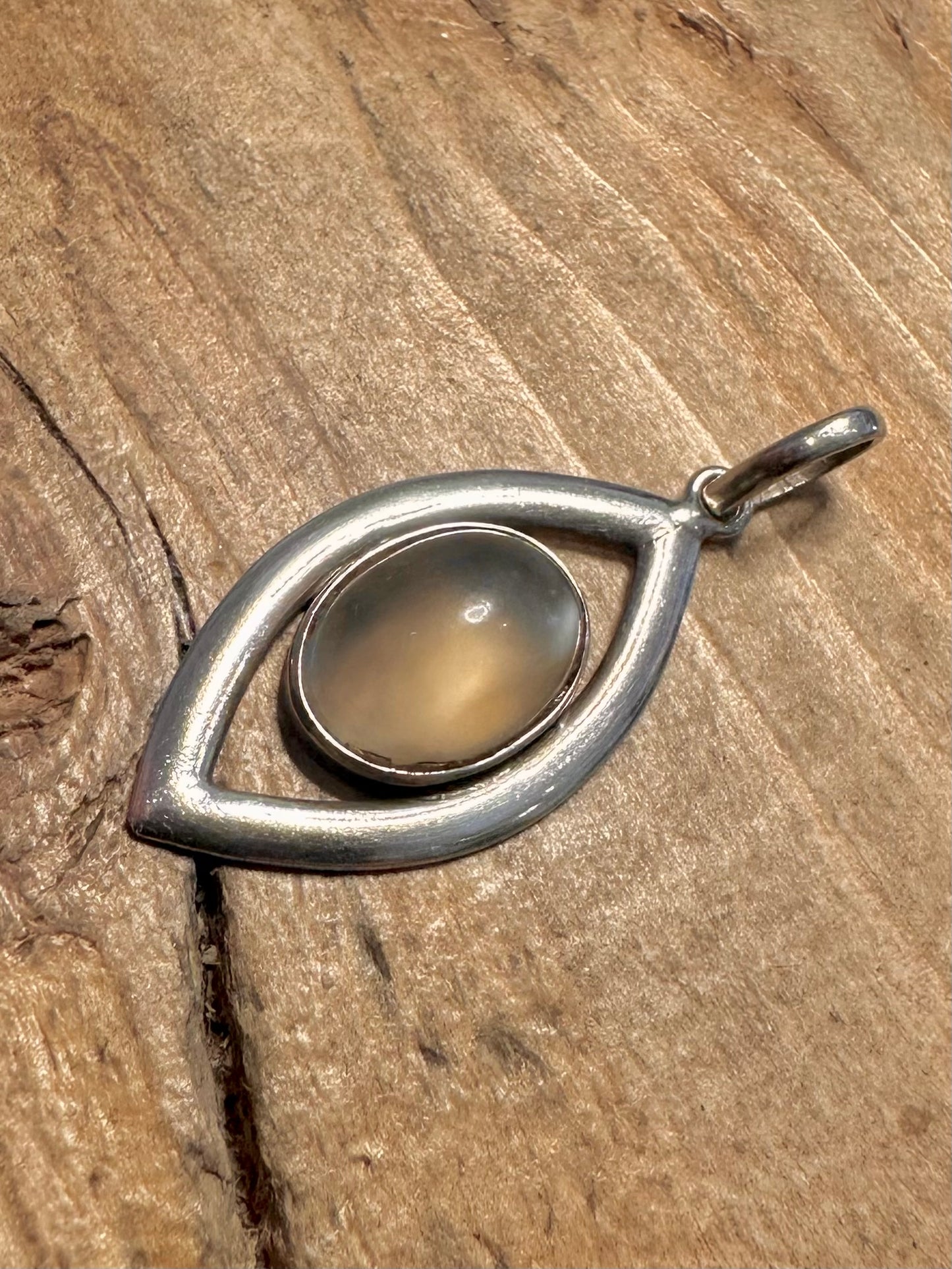 Vintage Oval Quarts 925 Silver Pendant