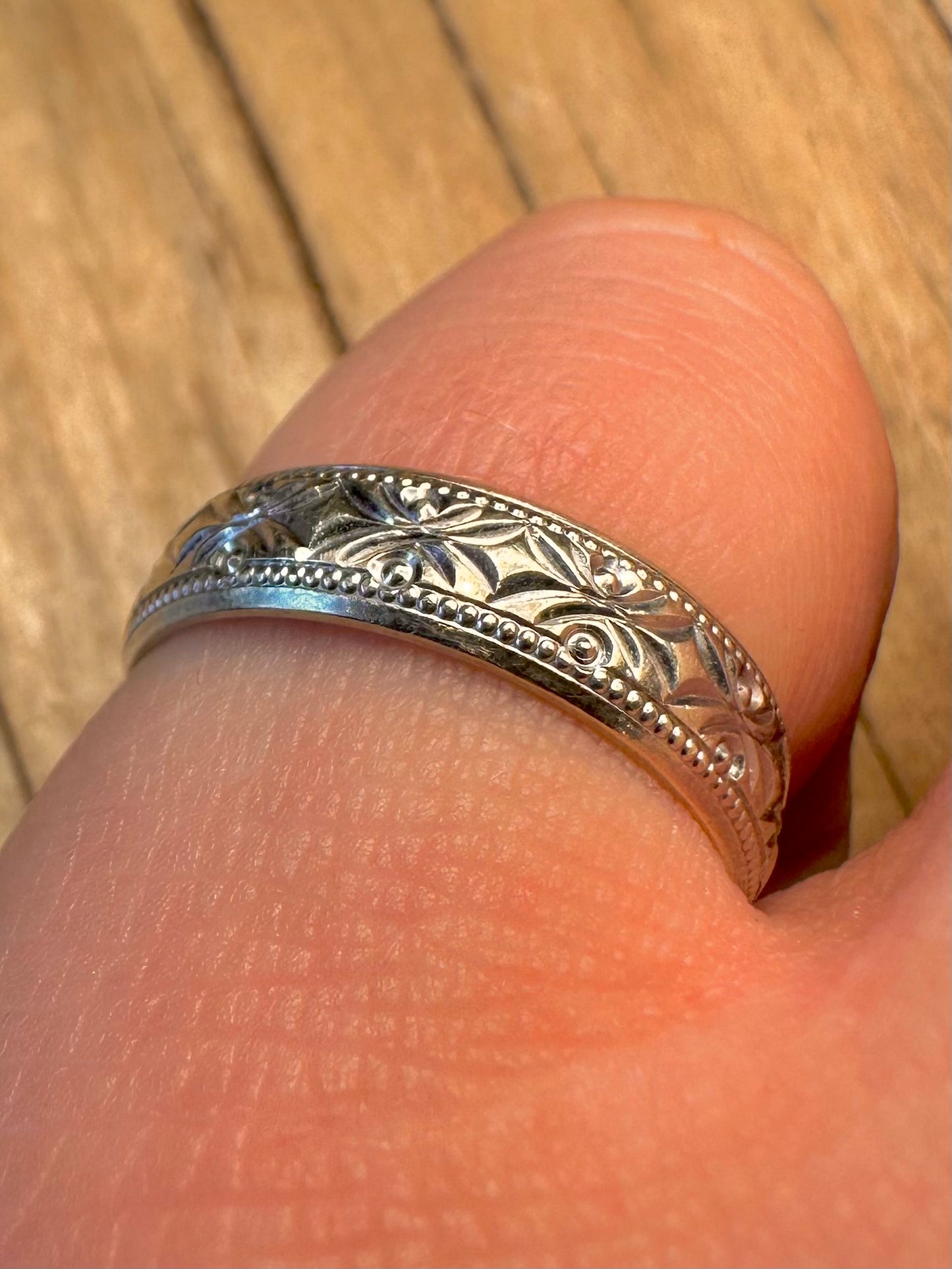Modern 2015 9ct White Gold Textured Band Size O Ring