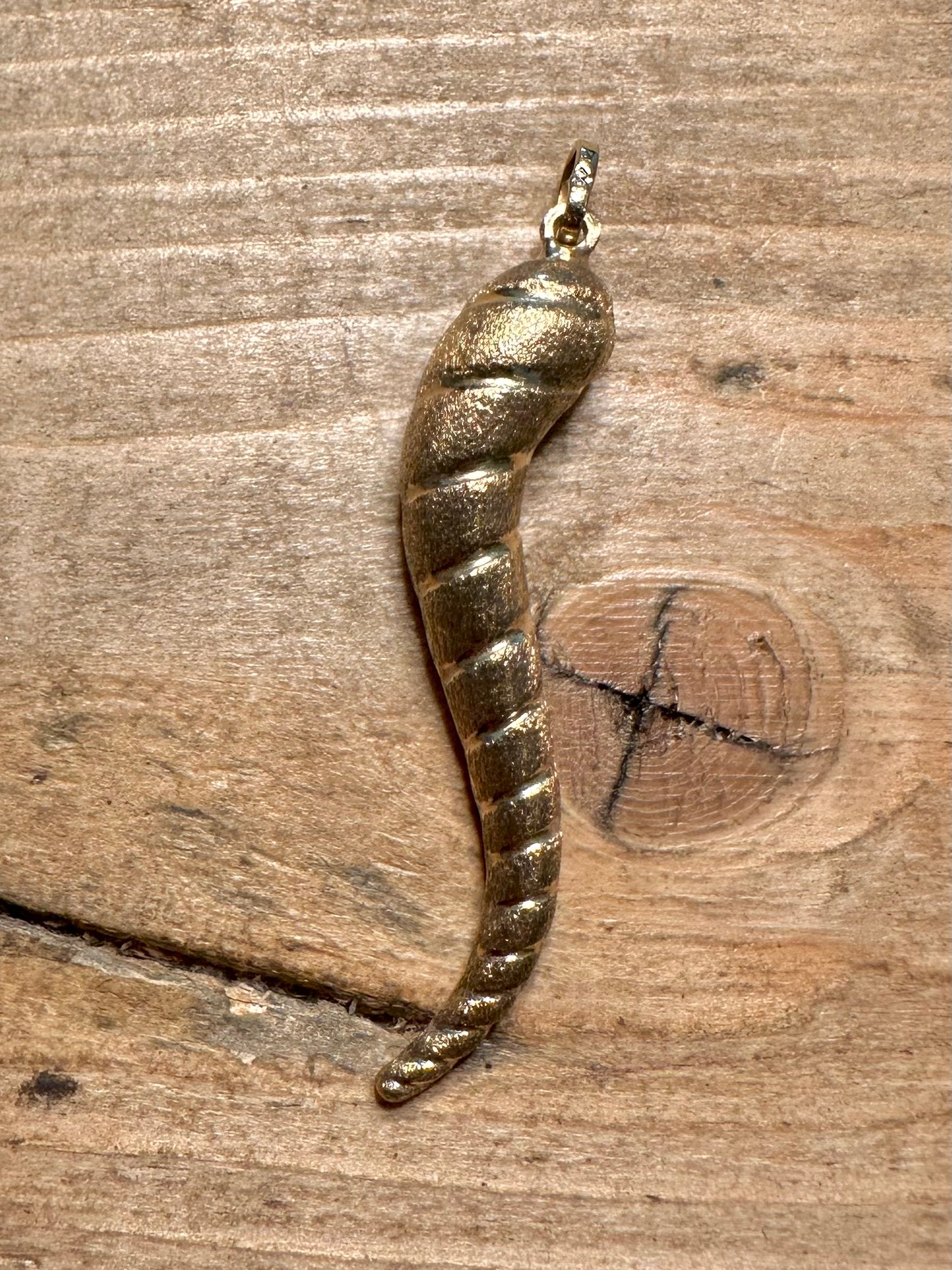 Vintage 1982 Horn of Plenty 9ct Gold Pendant