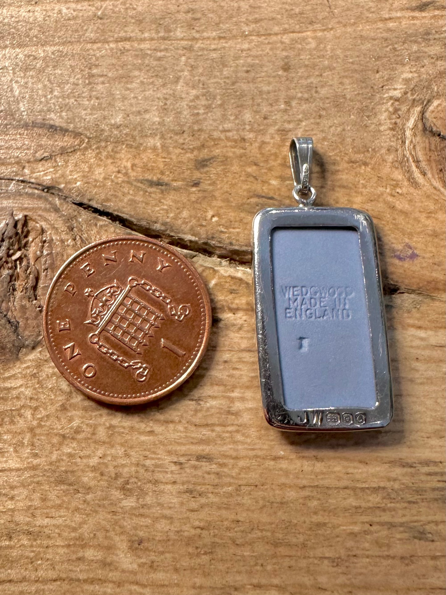 Vintage 1977 Blue Wedgwood Maker JW 925 Silver Pendant