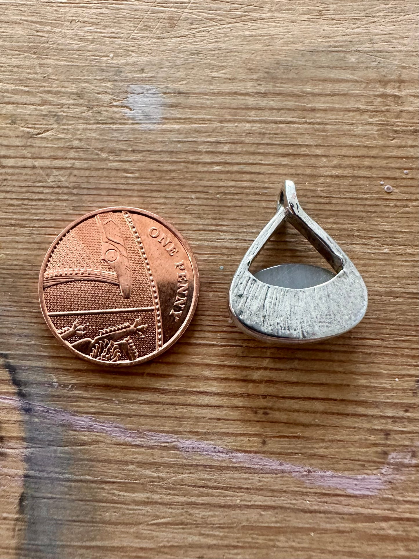 Modern Oval Grey 925 Silver Pendant