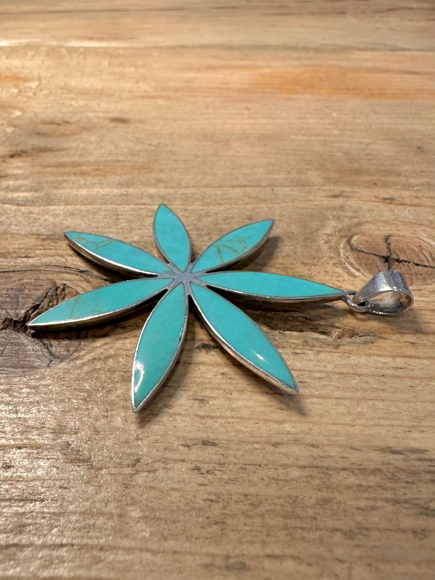 Stunning Polished Turquoise Flower 925 Silver Pendant