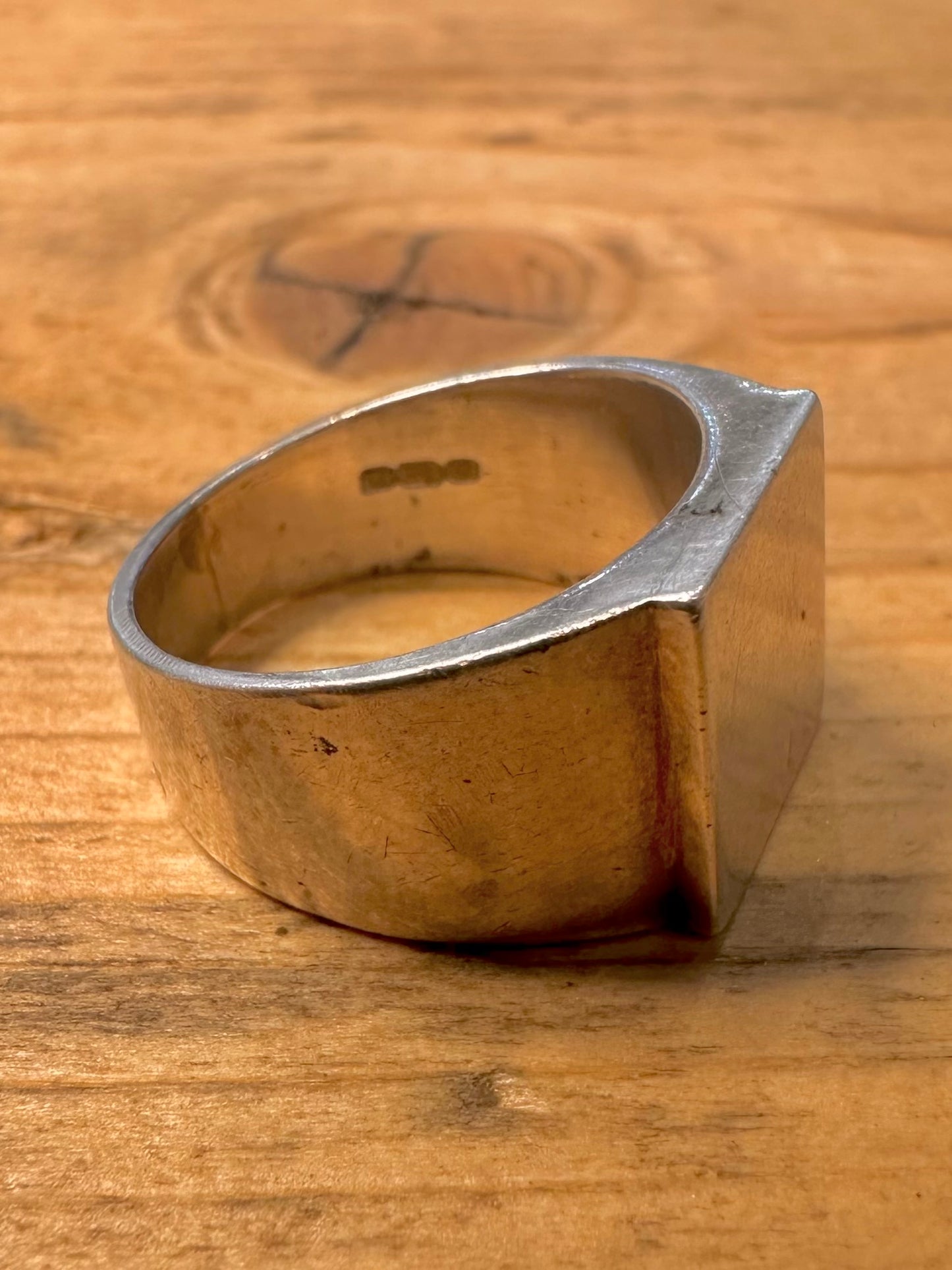 Vintage 1978 Signet Maker JS 925 Silver Size M Ring