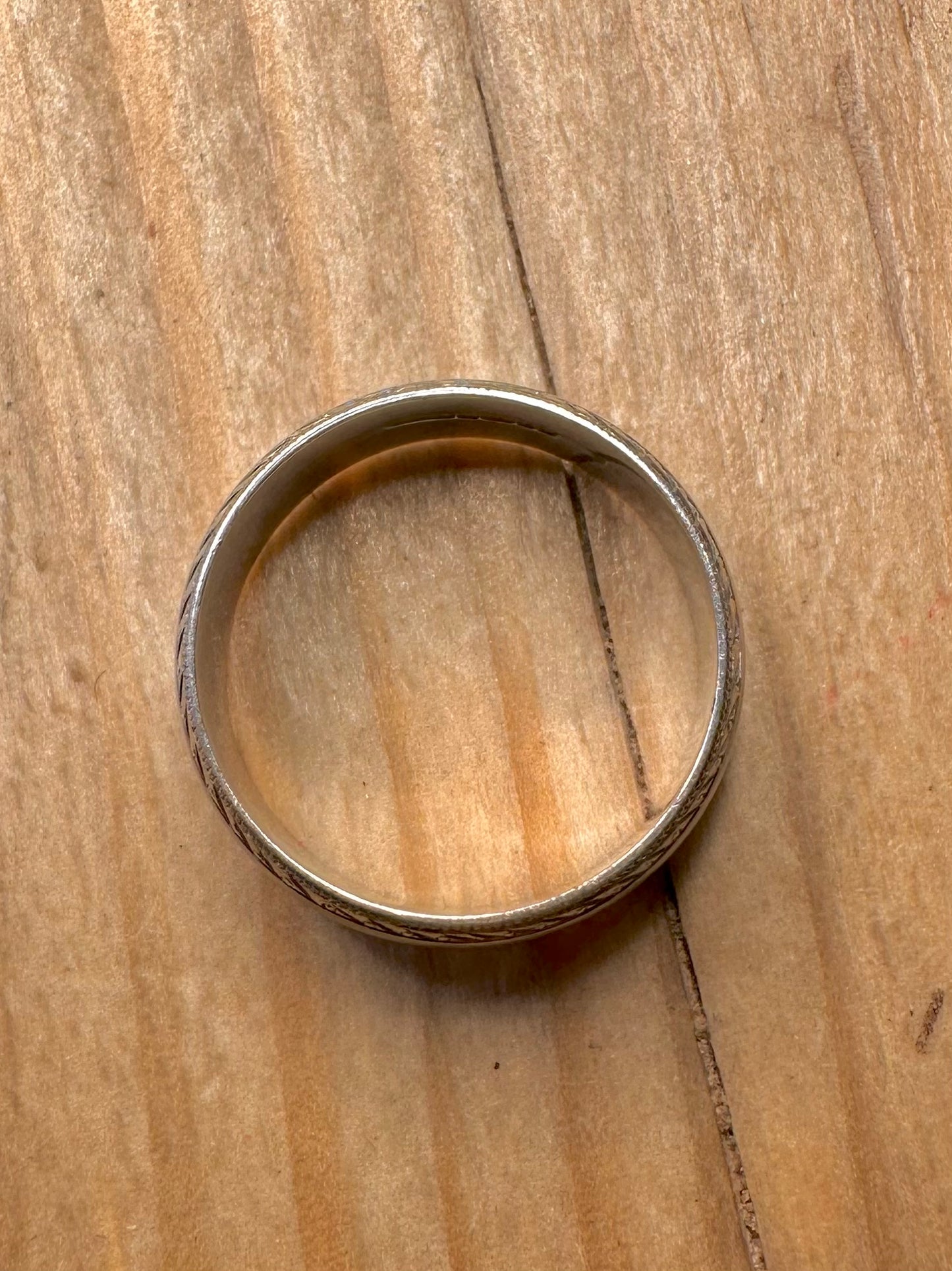 Vintage 1989 9ct Gold Textured Band Size O Ring