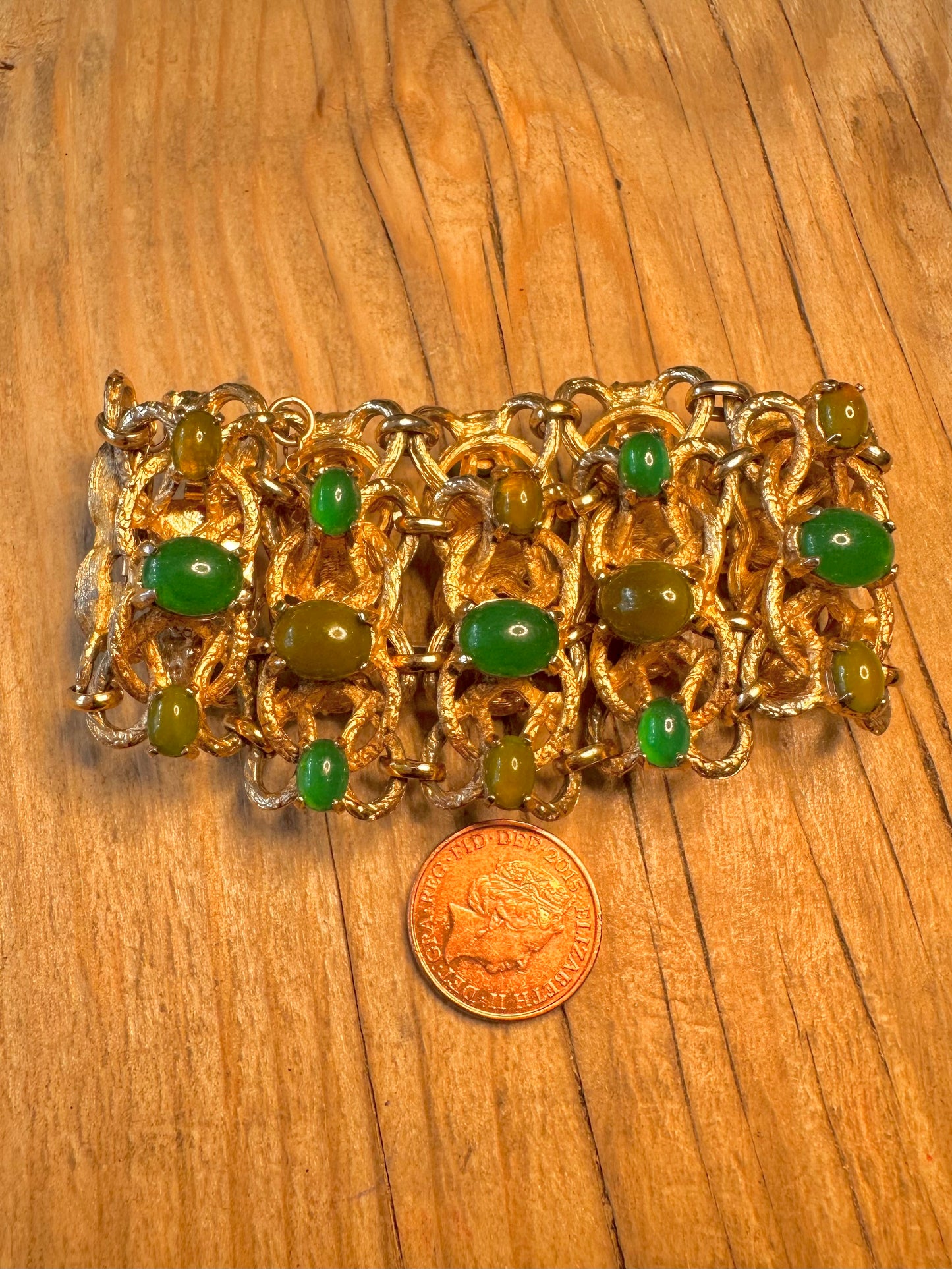 Modernist Abstract Textured Green Stone with Safety Chain 7 inch Gold Plate Costume Bracelet
