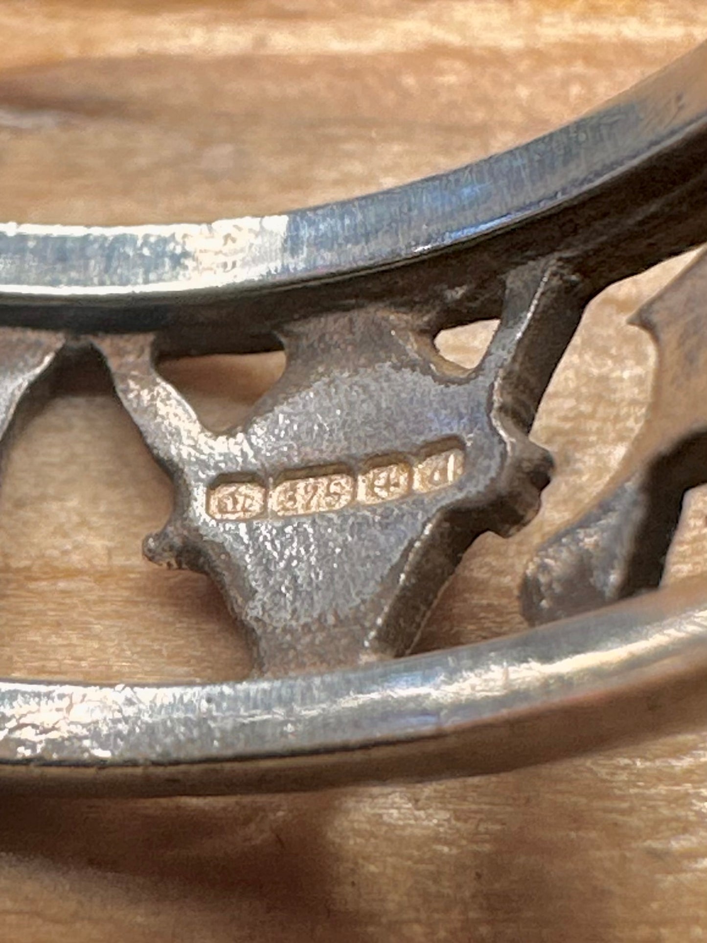 Modern 2003 Masonic Band 375 White Gold Size U Ring