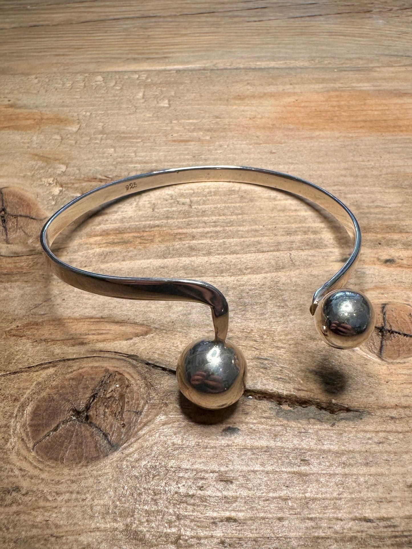Abstract Ball Clasp 925 Silver Bangle