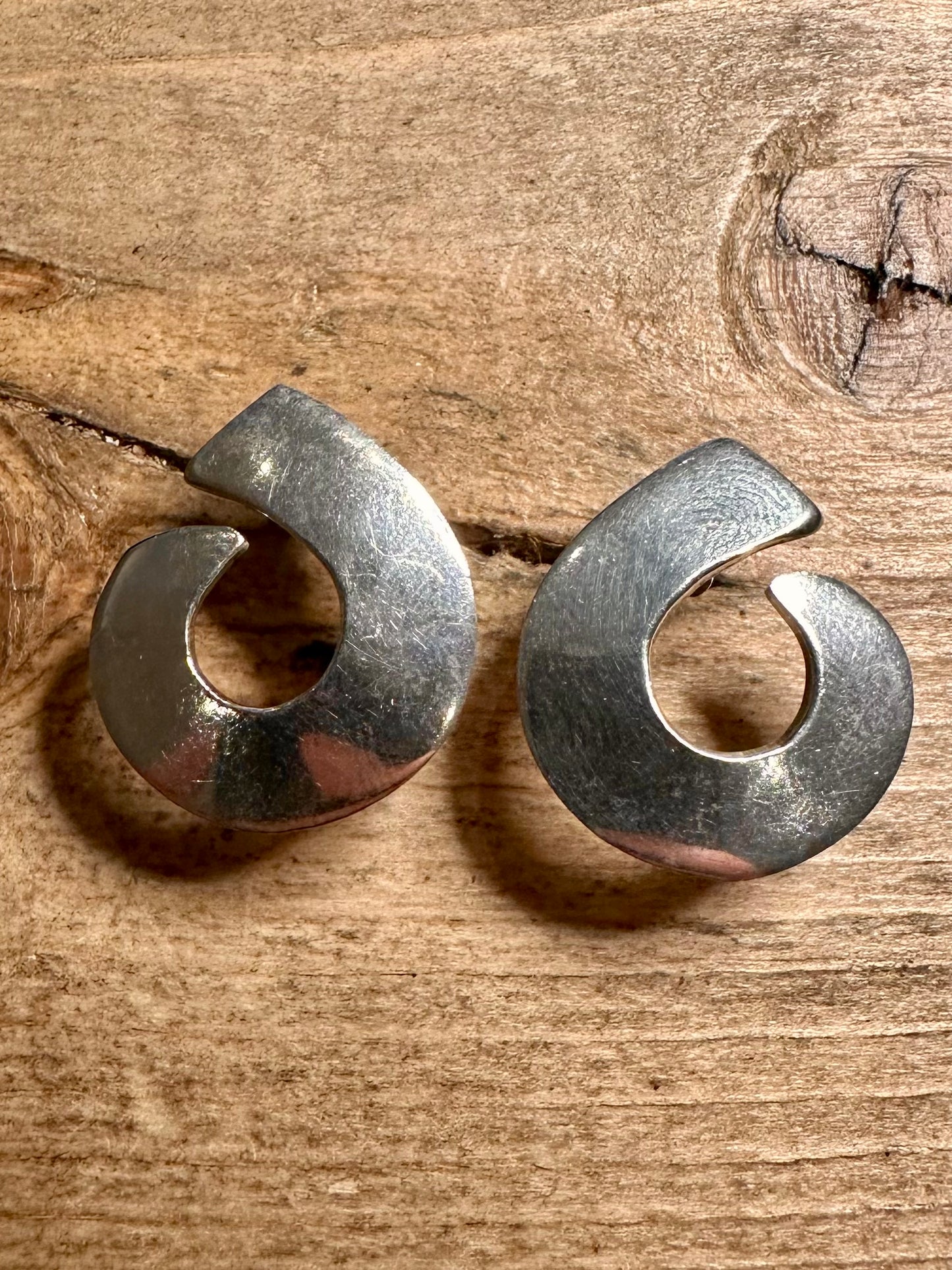 Abstract Swirl 925 Silver Stud Earrings