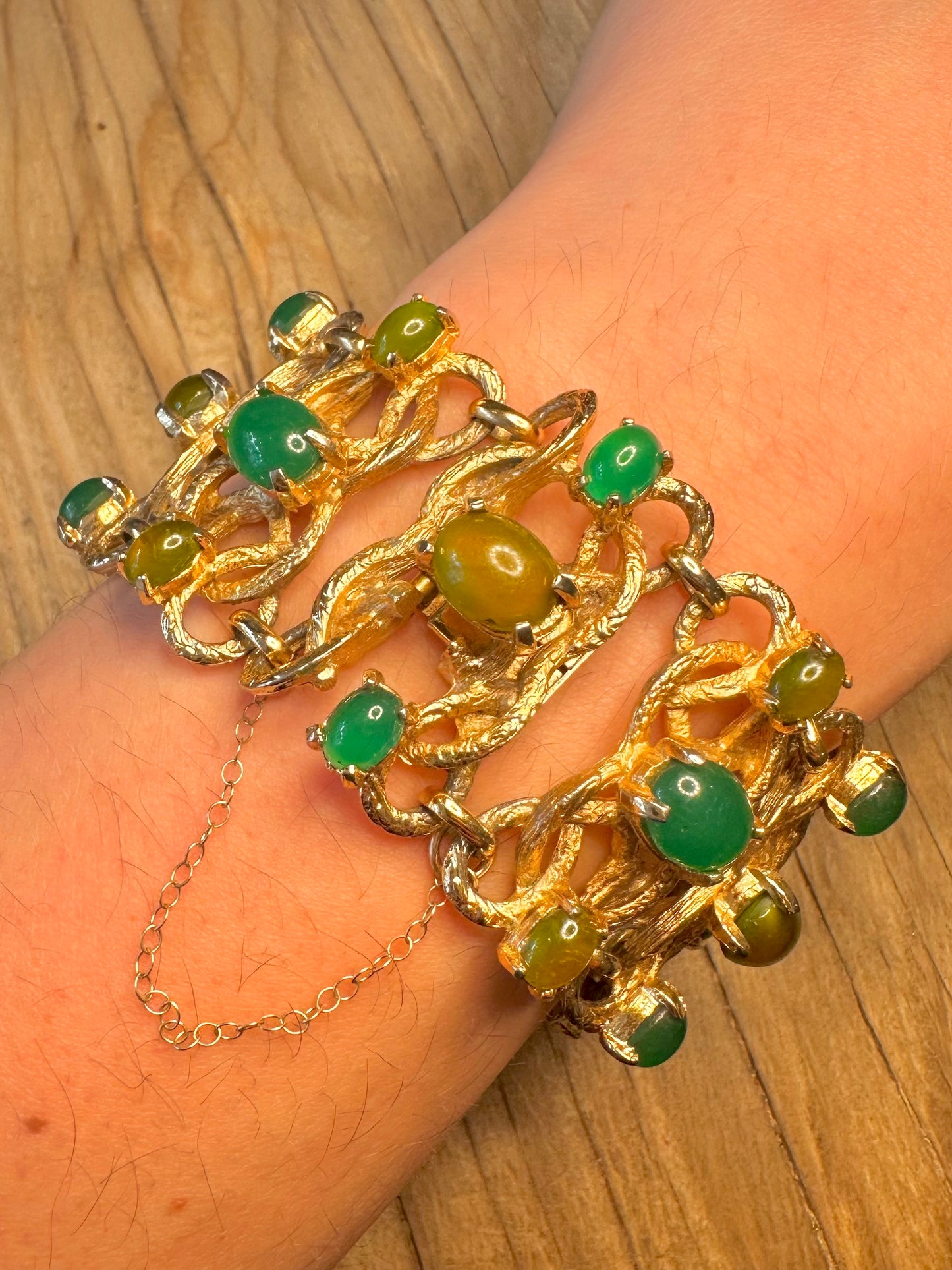 Modernist Abstract Textured Green Stone with Safety Chain 7 inch Gold Plate Costume Bracelet