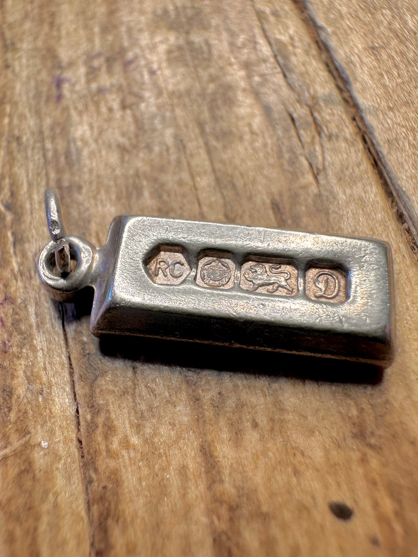 Vintage 1978 Ingot Sheffield 925 Sterling Silver Pendant