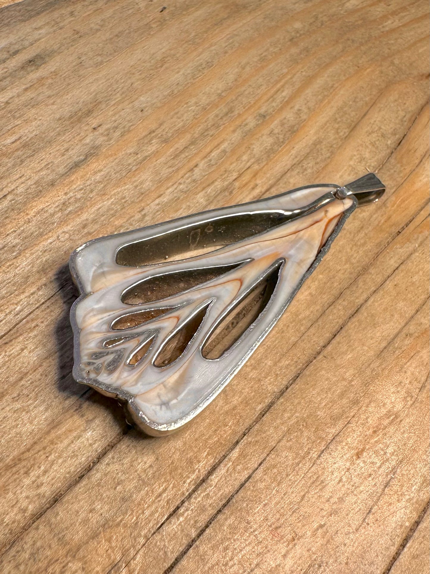Abstract Carved Seashell 925 Sterling Silver Pendant