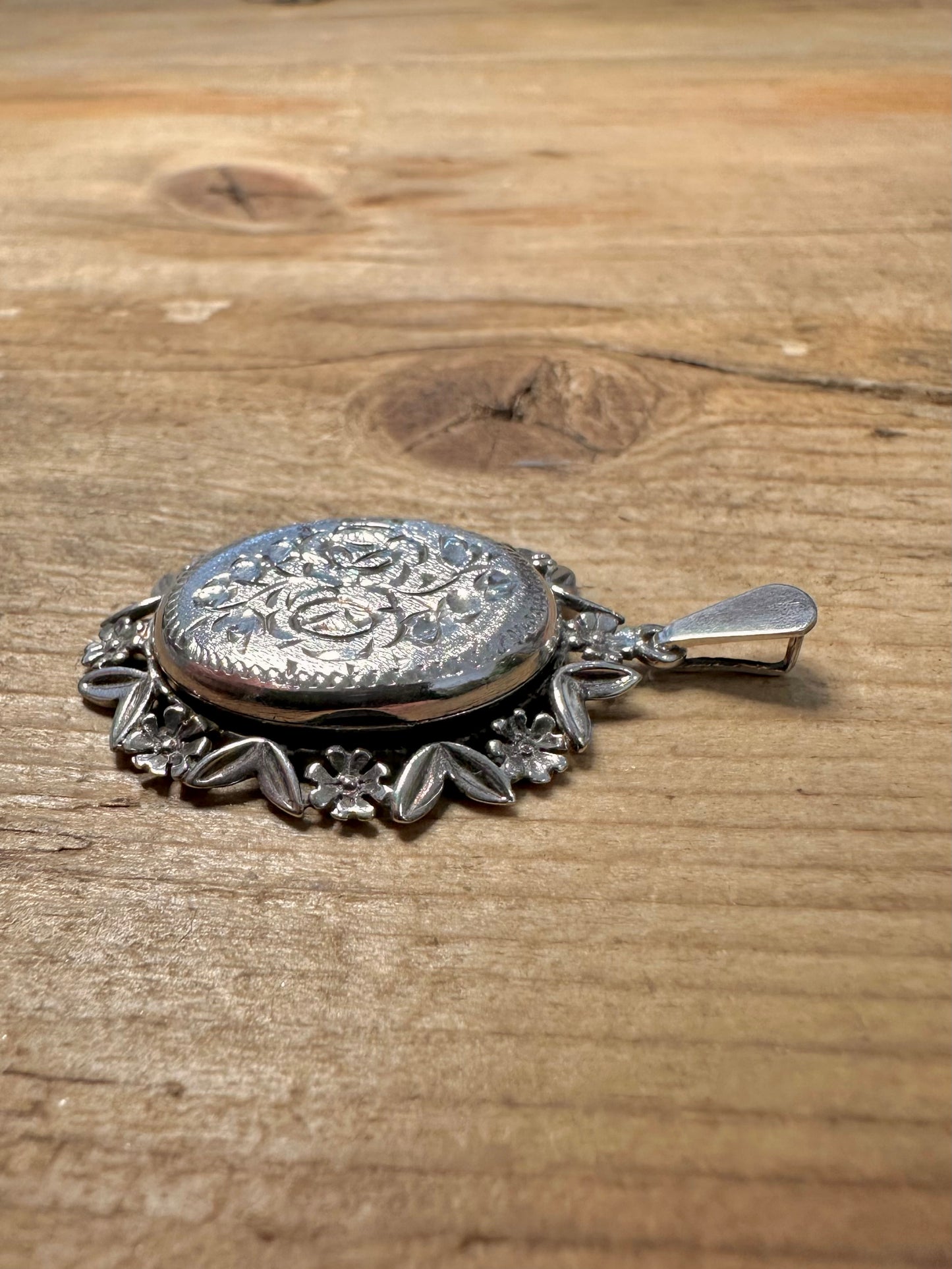 Vintage Floral Engraved Locket 925 Silver Pendant