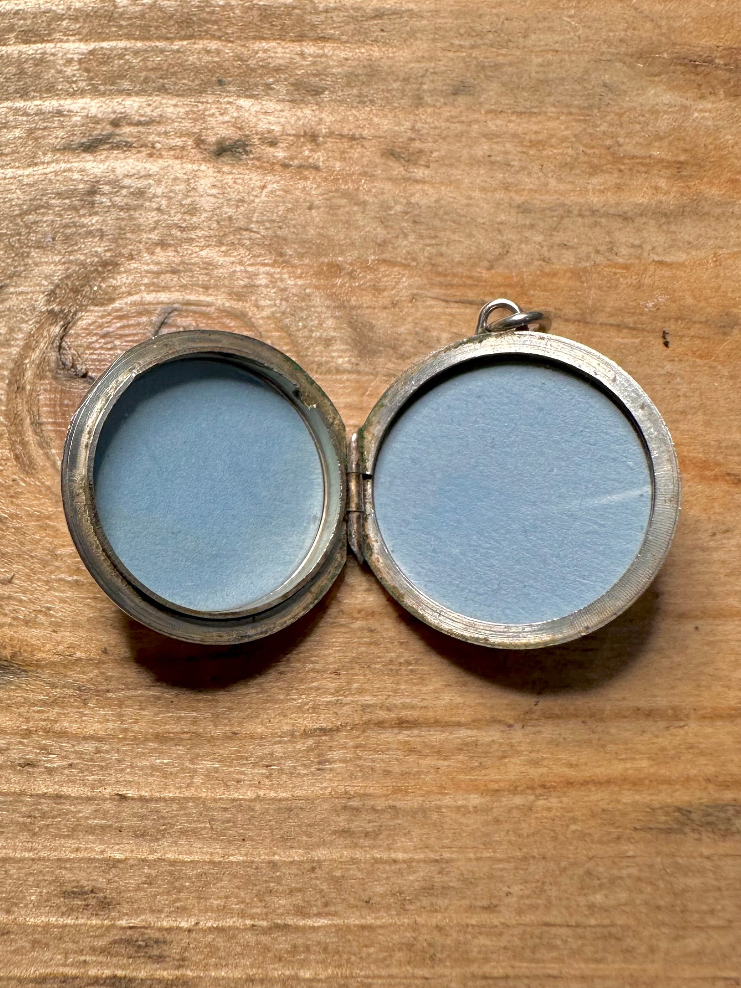 Vintage 1978 Circle Engraved 925 Silver Locket Pendant