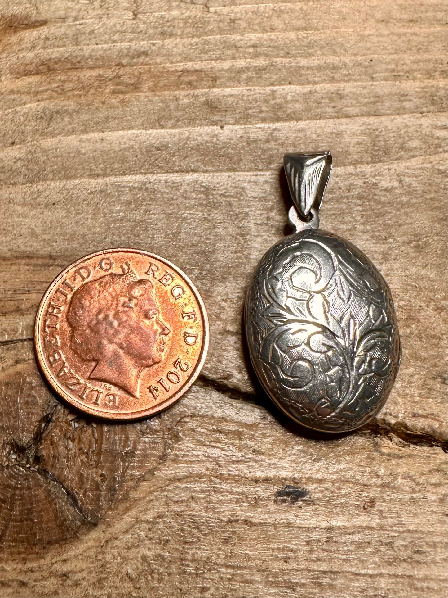 Vintage Engraved Oval Locket 925 Silver Pendant