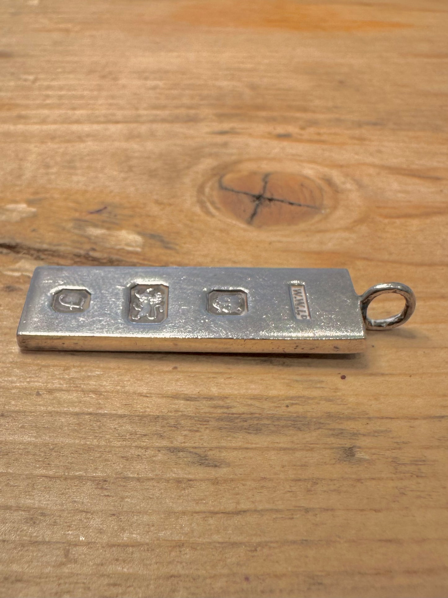 Vintage 1980 London Ingot 925 Silver Pendant