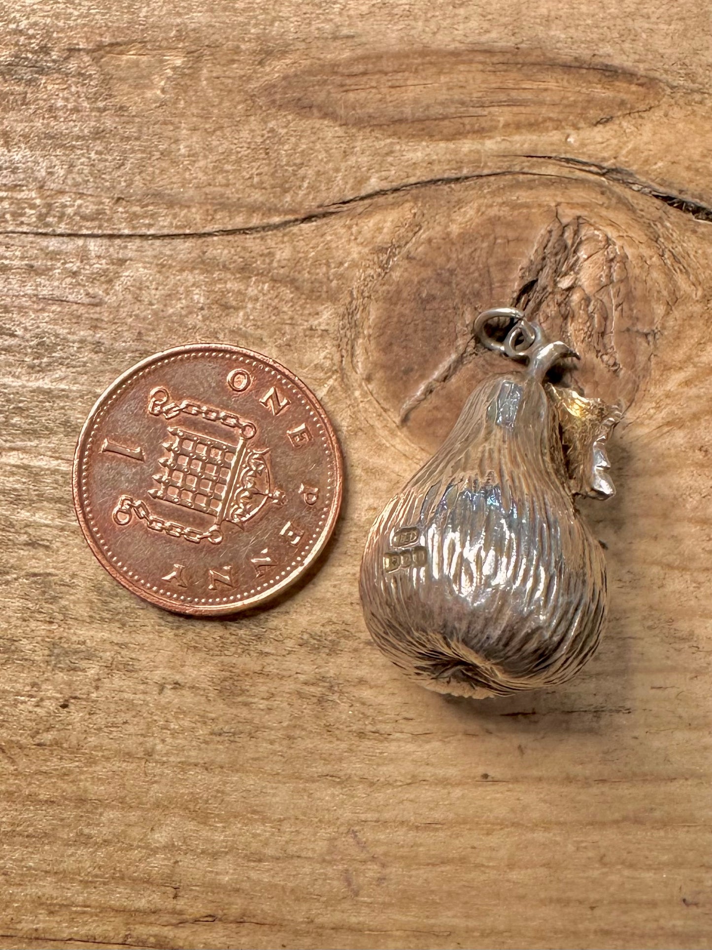 Vintage 1970’s Pear Solid 925 Silver ED Maker Pendant