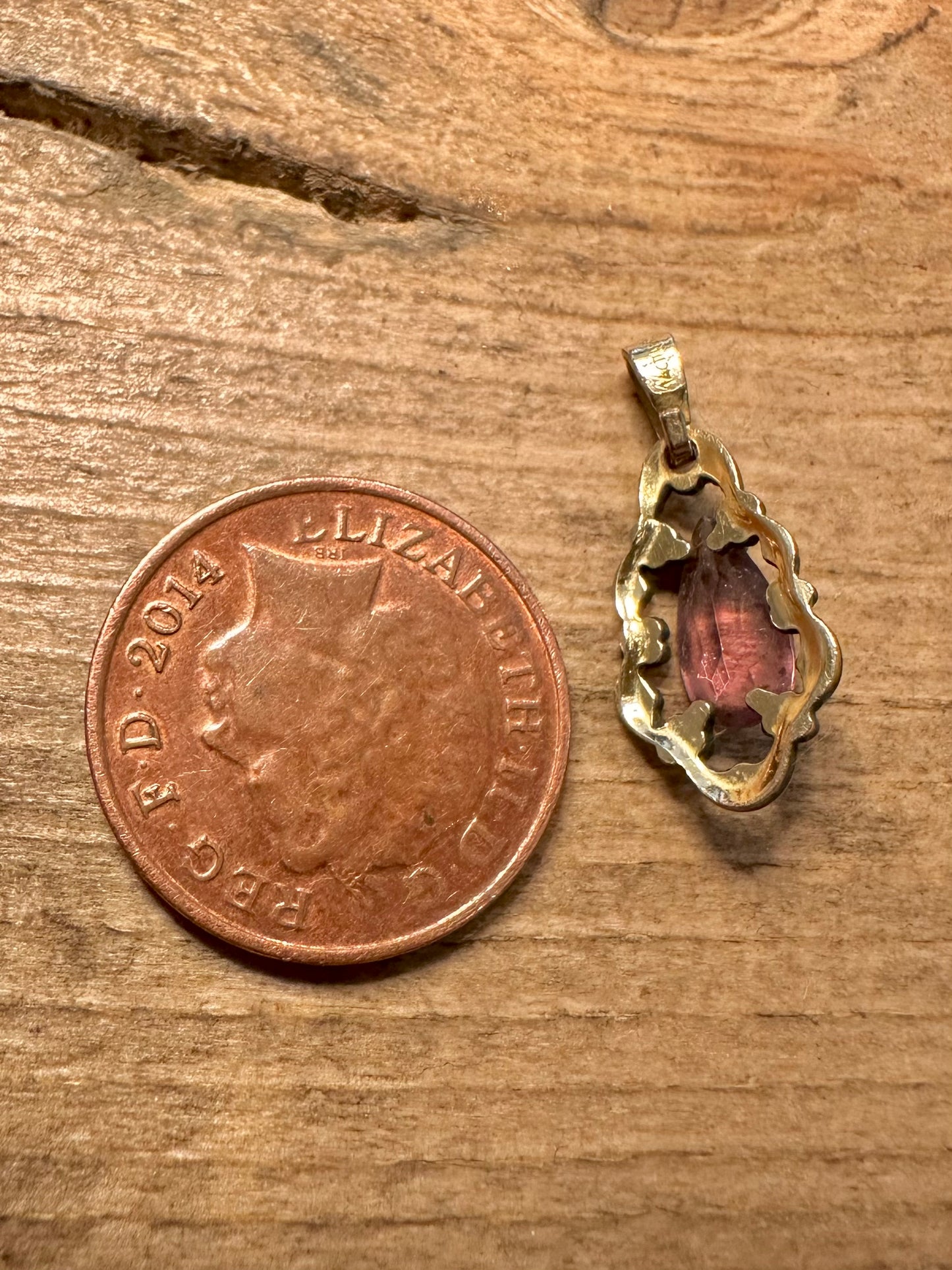 Vintage Purple Ornate 14ct Gold on 925 Silver Pendant