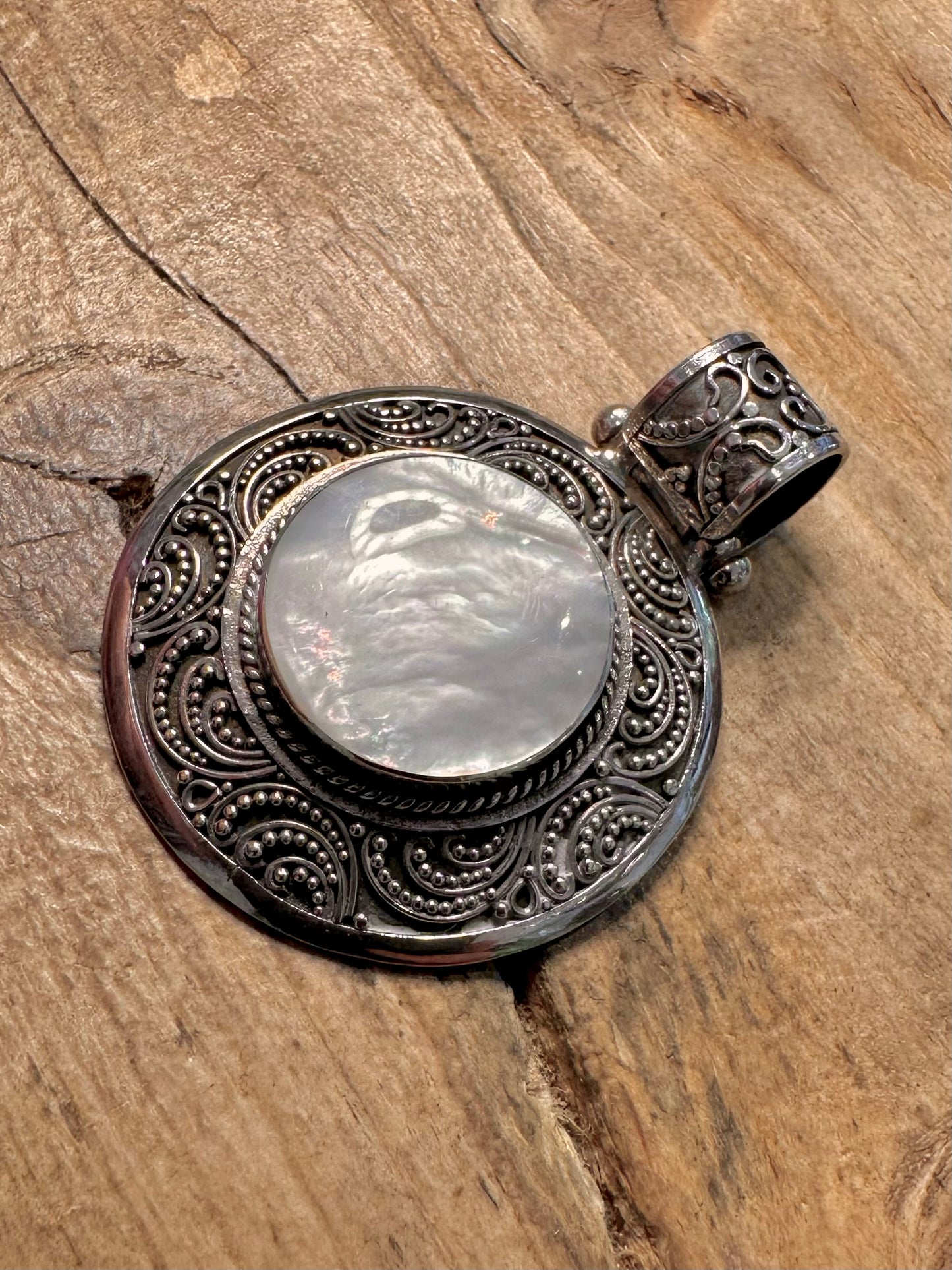 Vintage Boho Mother of Pearl Circle 925 Silver Pendant