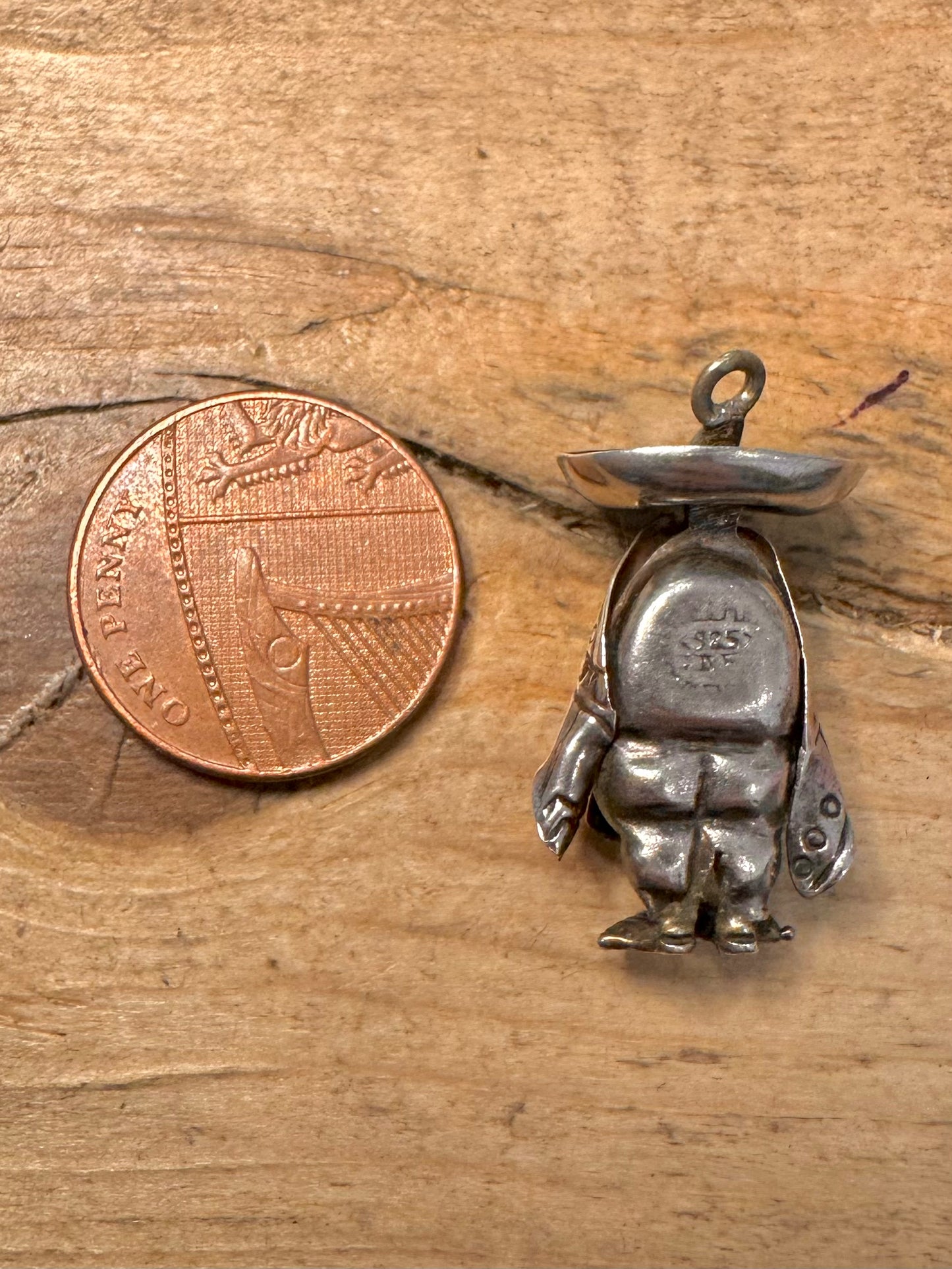 Vintage Mexican Man in Poncho 925 Silver Pendant