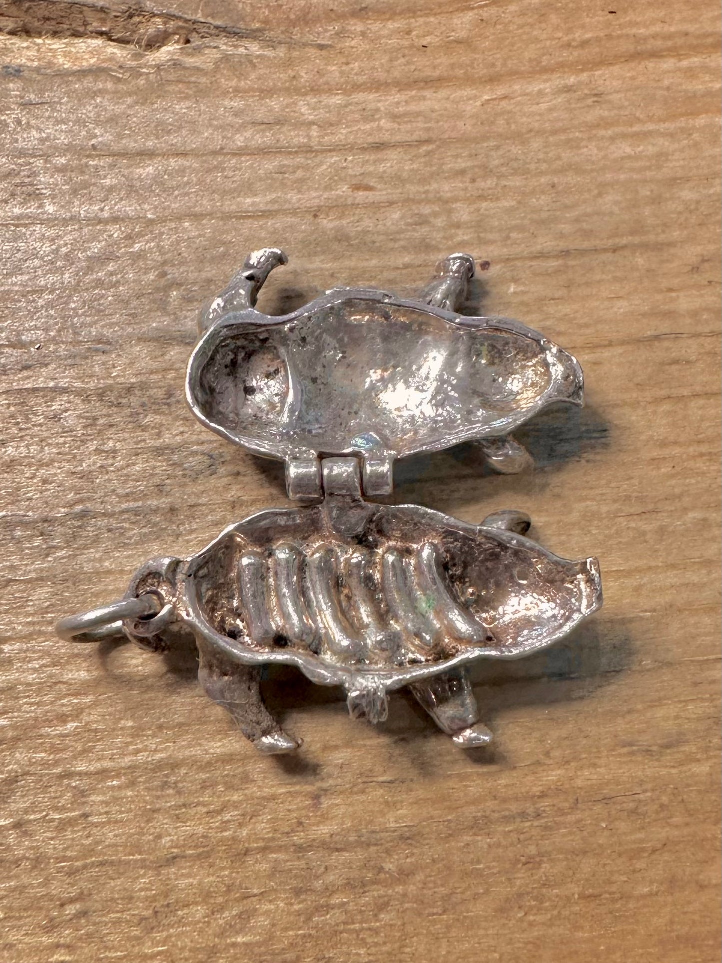 Vintage Pig Opening with Ribs 925 Silver Charm Pendant
