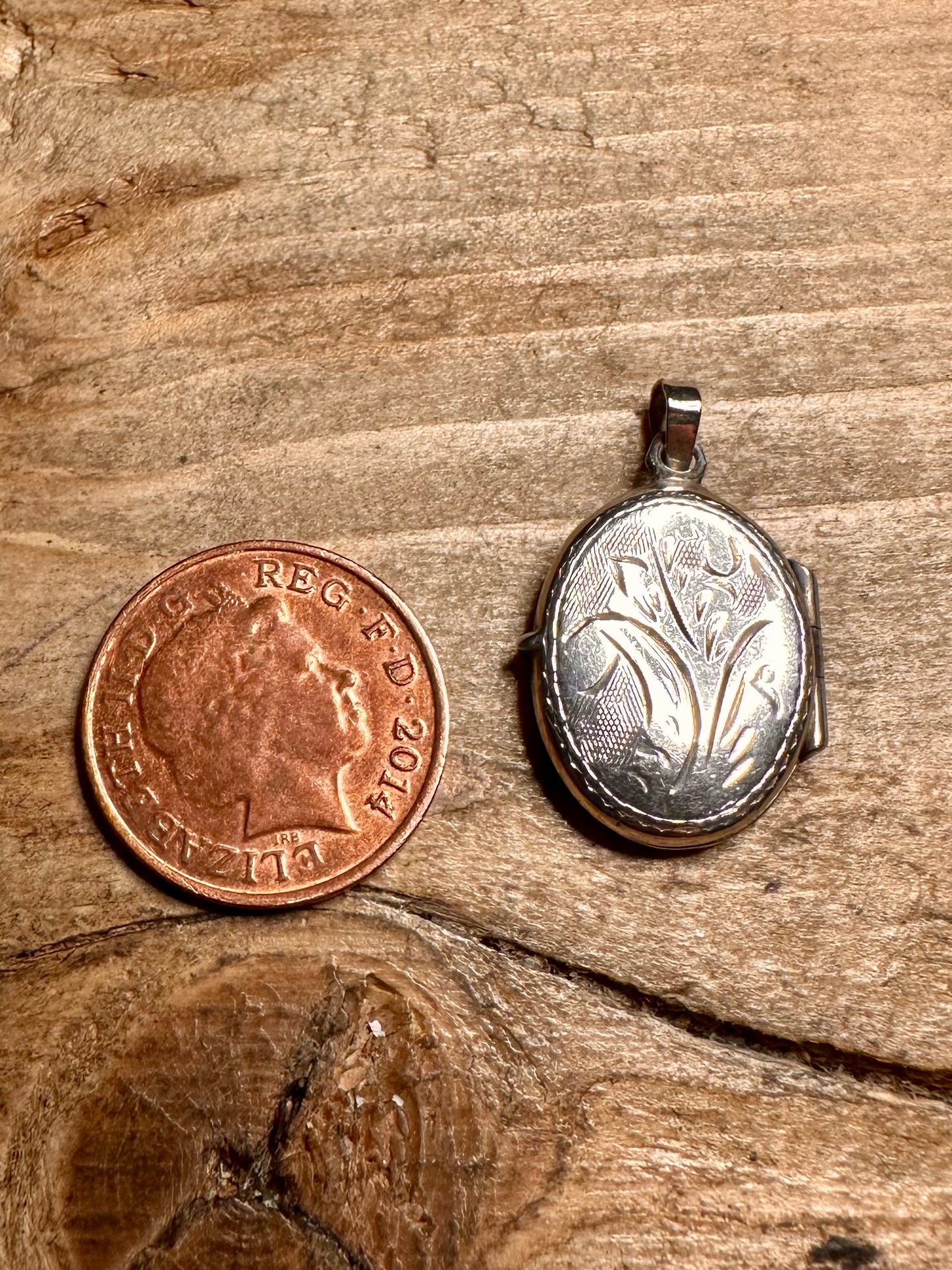 Vintage Oval Engraved Locket 925 Silver Pendant