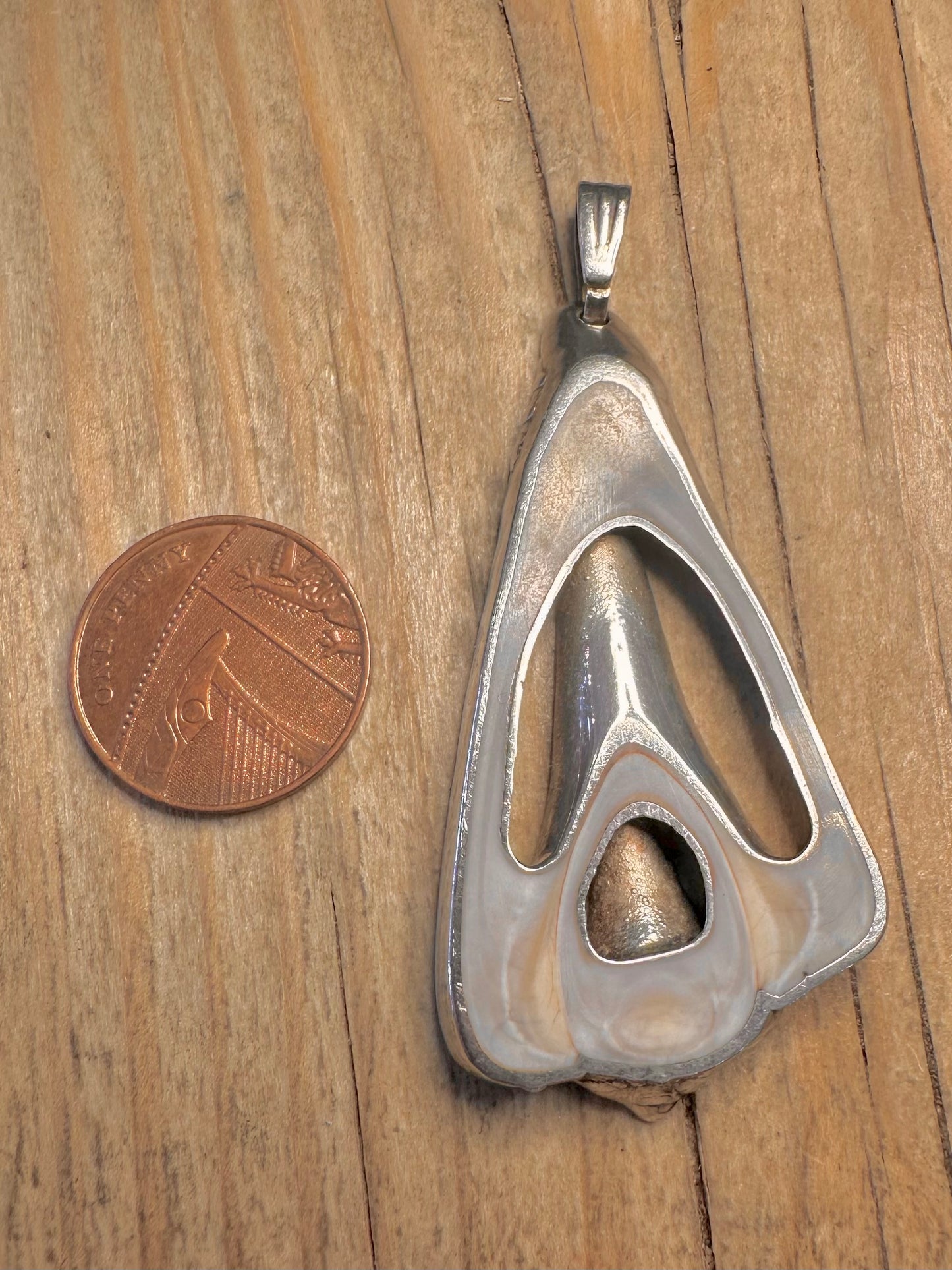 Abstract Carved Seashell 925 Sterling Silver Pendant