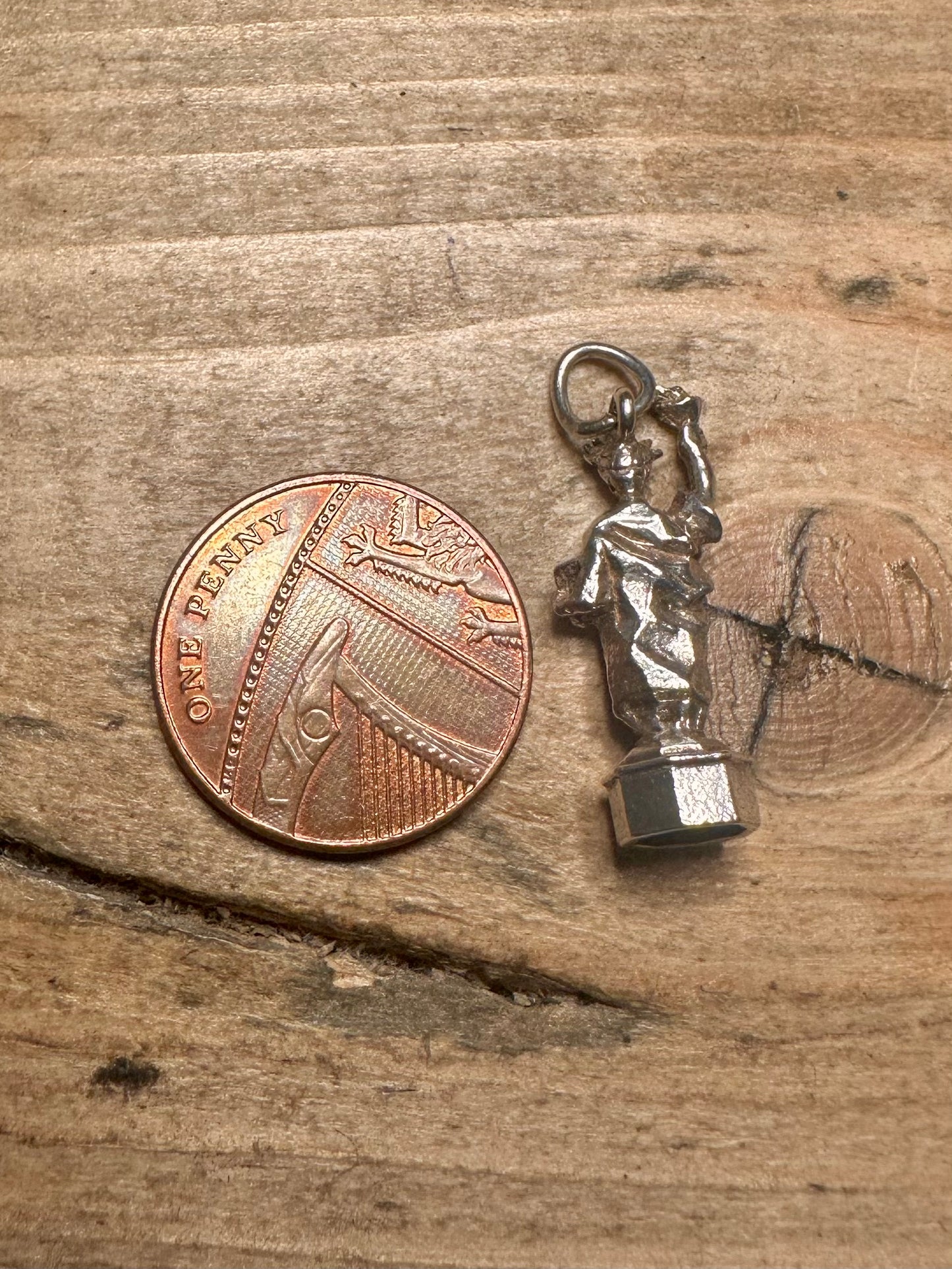 Vintage Statue of Liberty 925 Silver Pendant