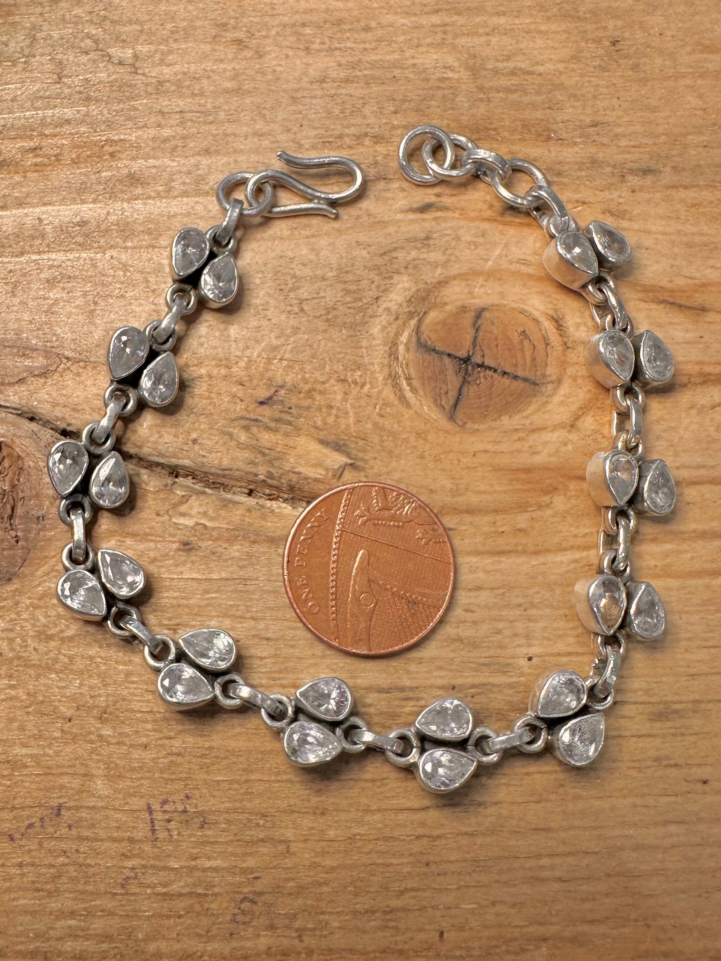 Abstract White Stone Link Hook Clasp 925 Silver 8 to 8.5 inch Bracelet
