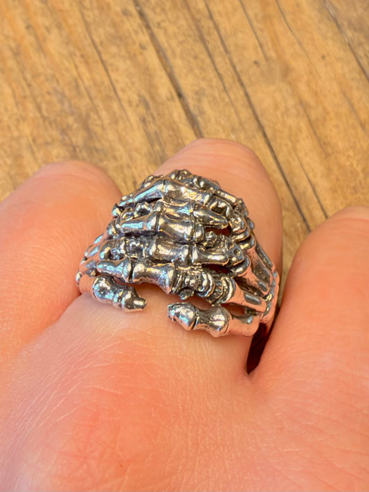 Skeleton Hands Overlapping 925 Sterling Silver Size Z+3 Ring