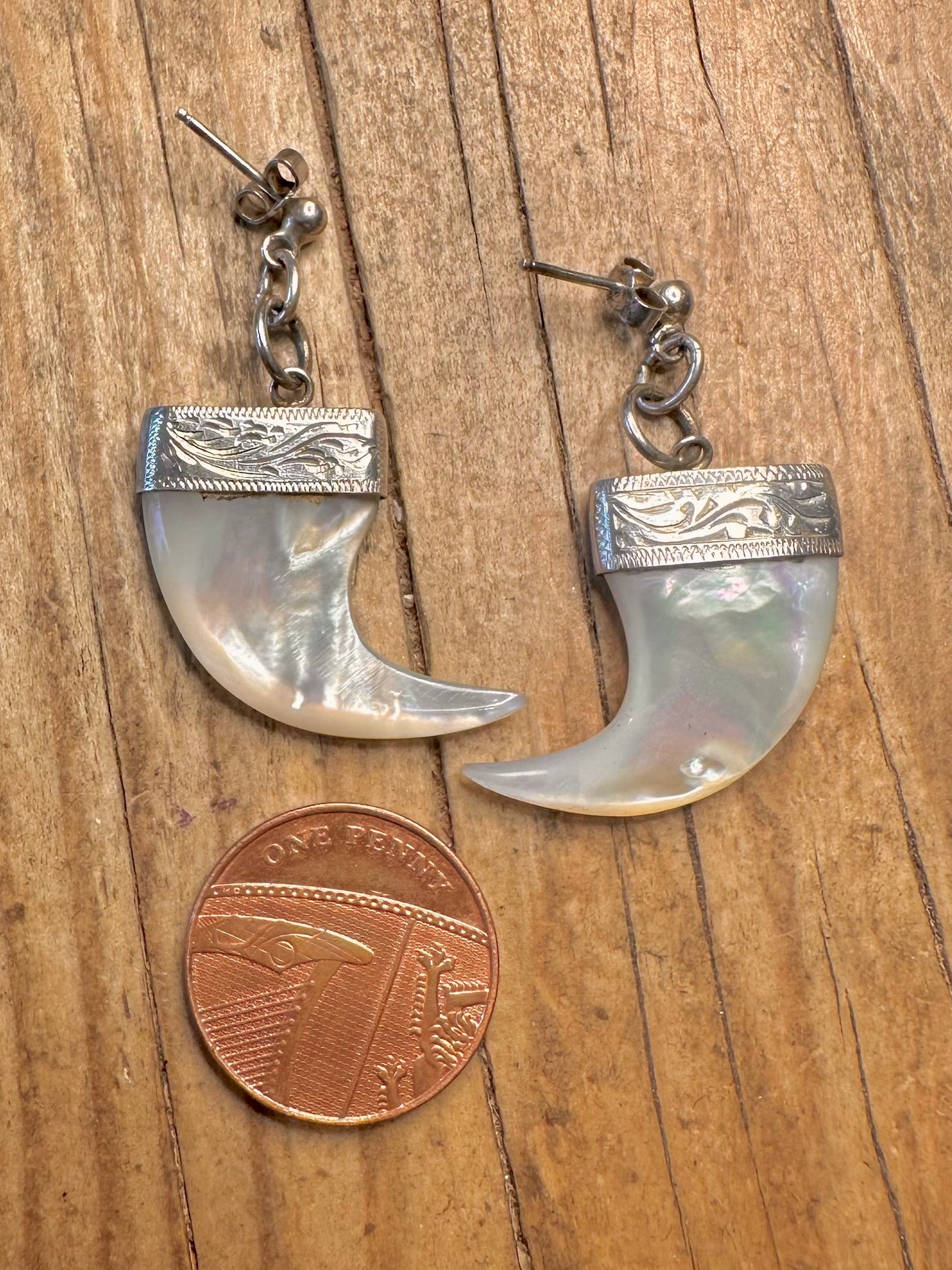 Mother of Pearl Claw Engraved 925 Sterling Silver Earrings