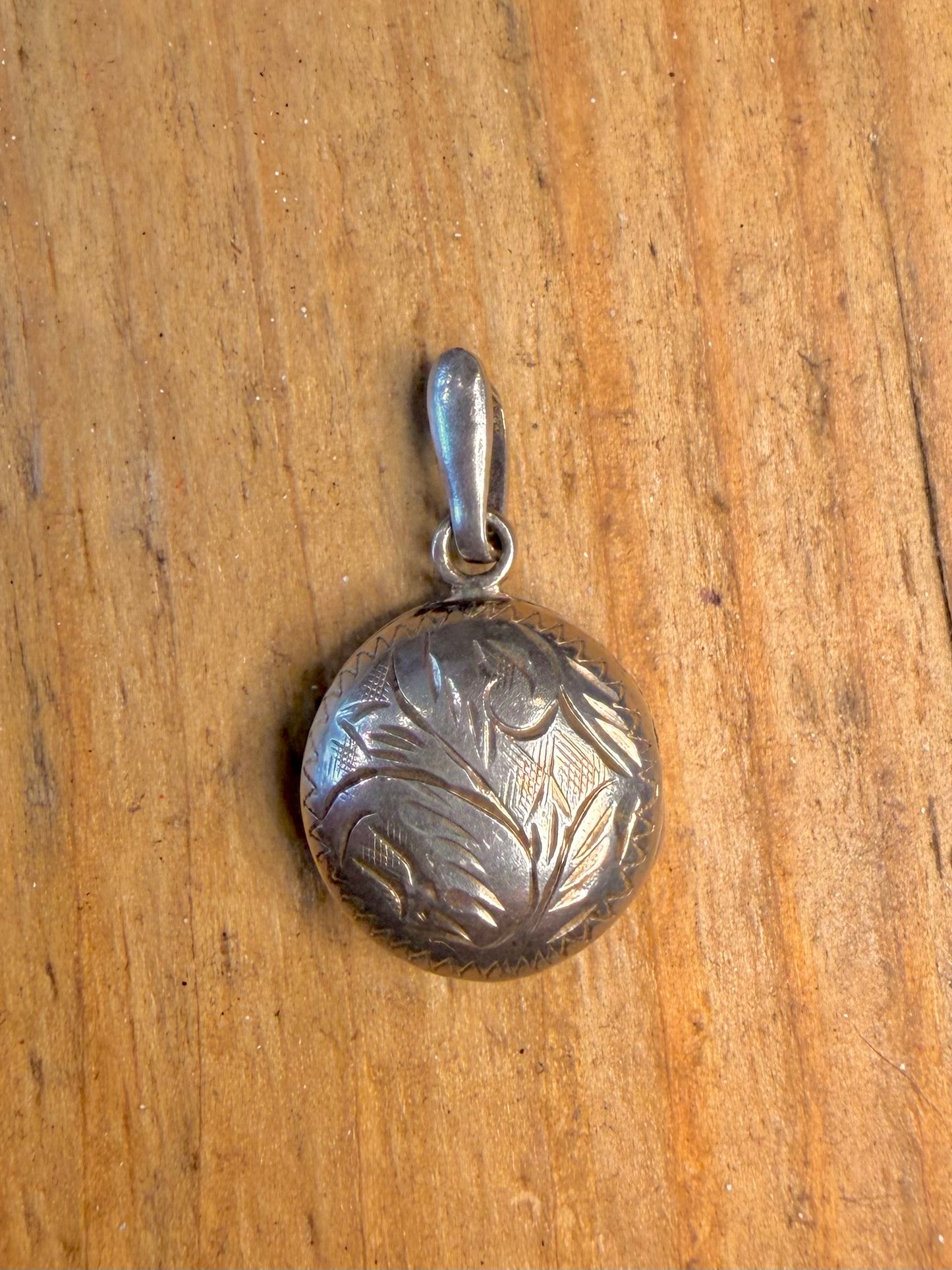 Circle Engraved Floral Locket 925 Sterling Silver Pendant