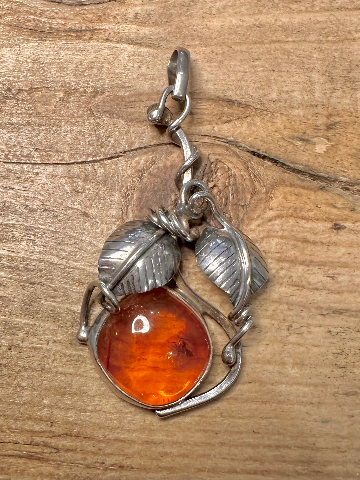 Vintage Floral Leaf Amber Poland 925 Silver Pendant