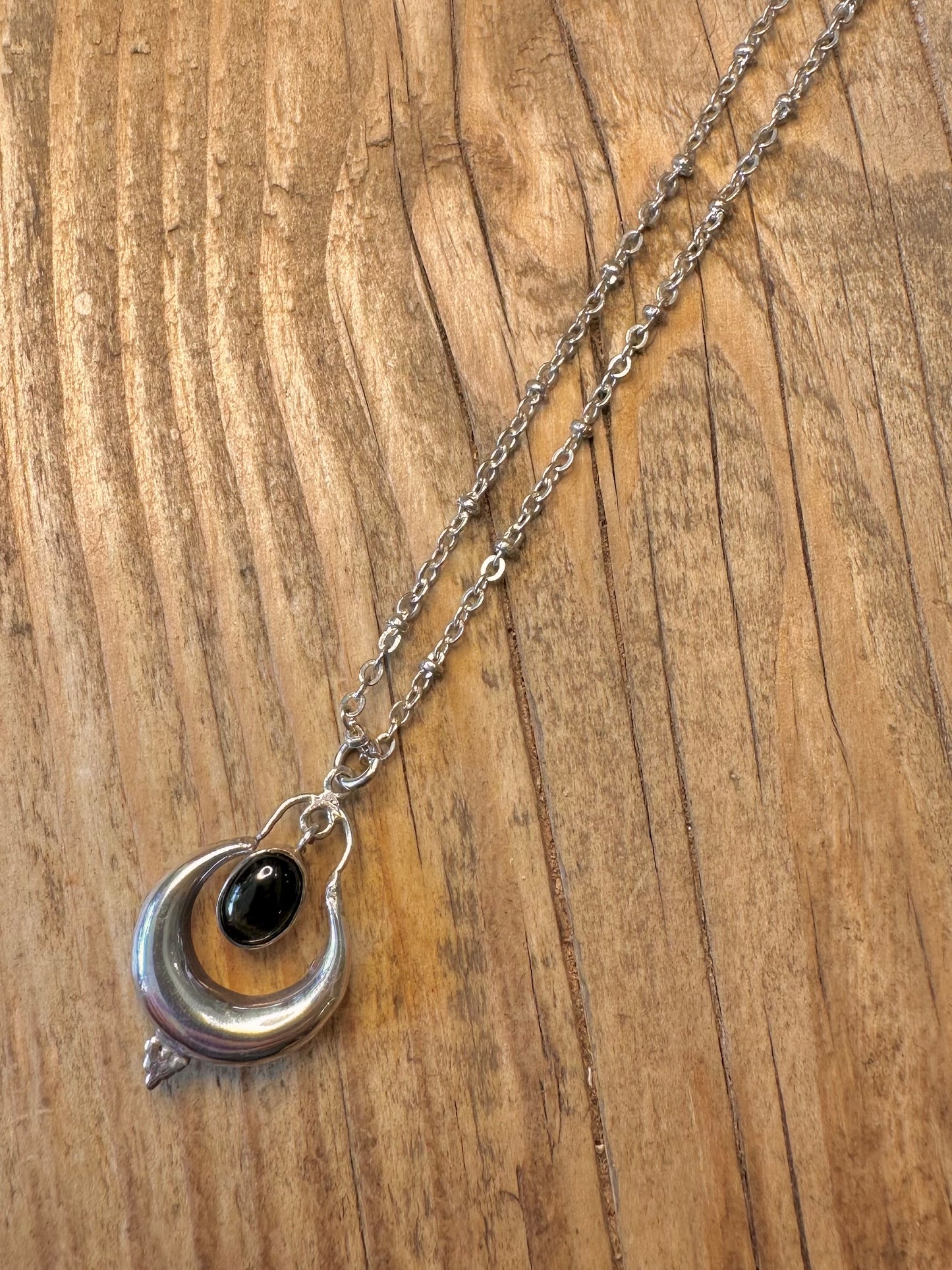Einzigartige Kabelketten- und Onyx-Halbmond-Tribal-Halskette aus 925er Sterlingsilber, 40 bis 45 cm