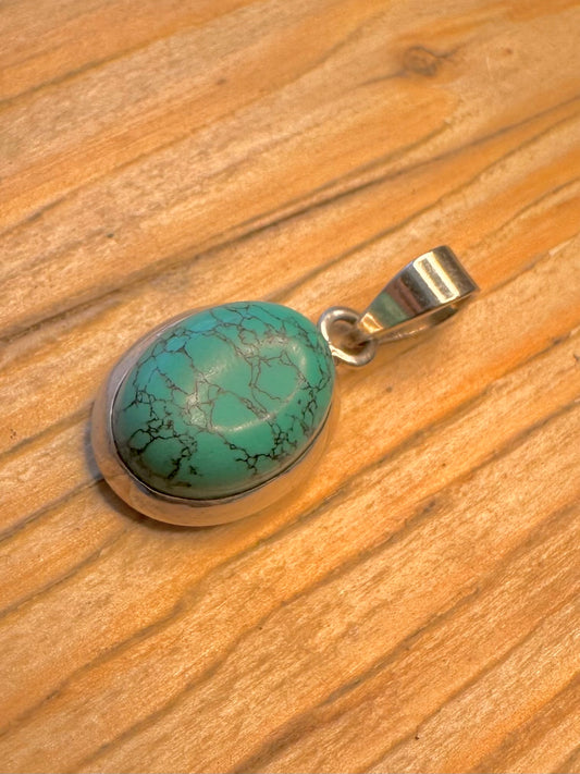 Vintage Turquoise Oval 925 Sterling Silver Pendant