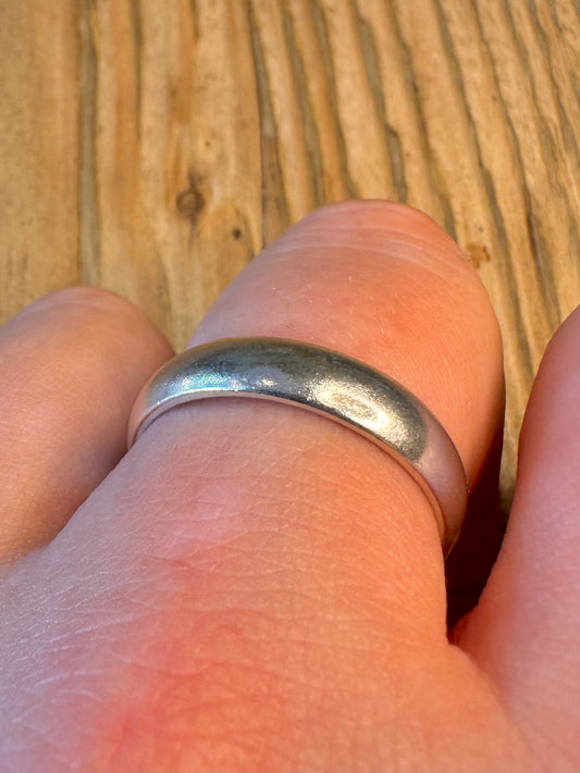 Rounded Band 925 Sterling Silver Size V1/2 Ring