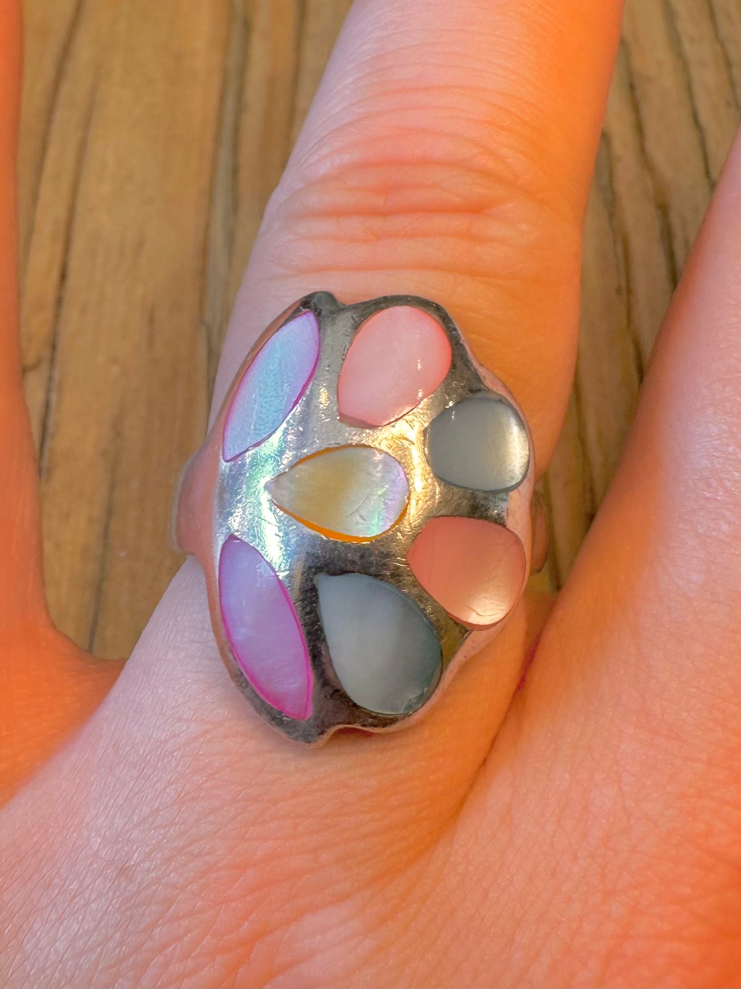 Abstract Multi Coloured Mother of Pearl 925 Sterling Silver Size P Ring