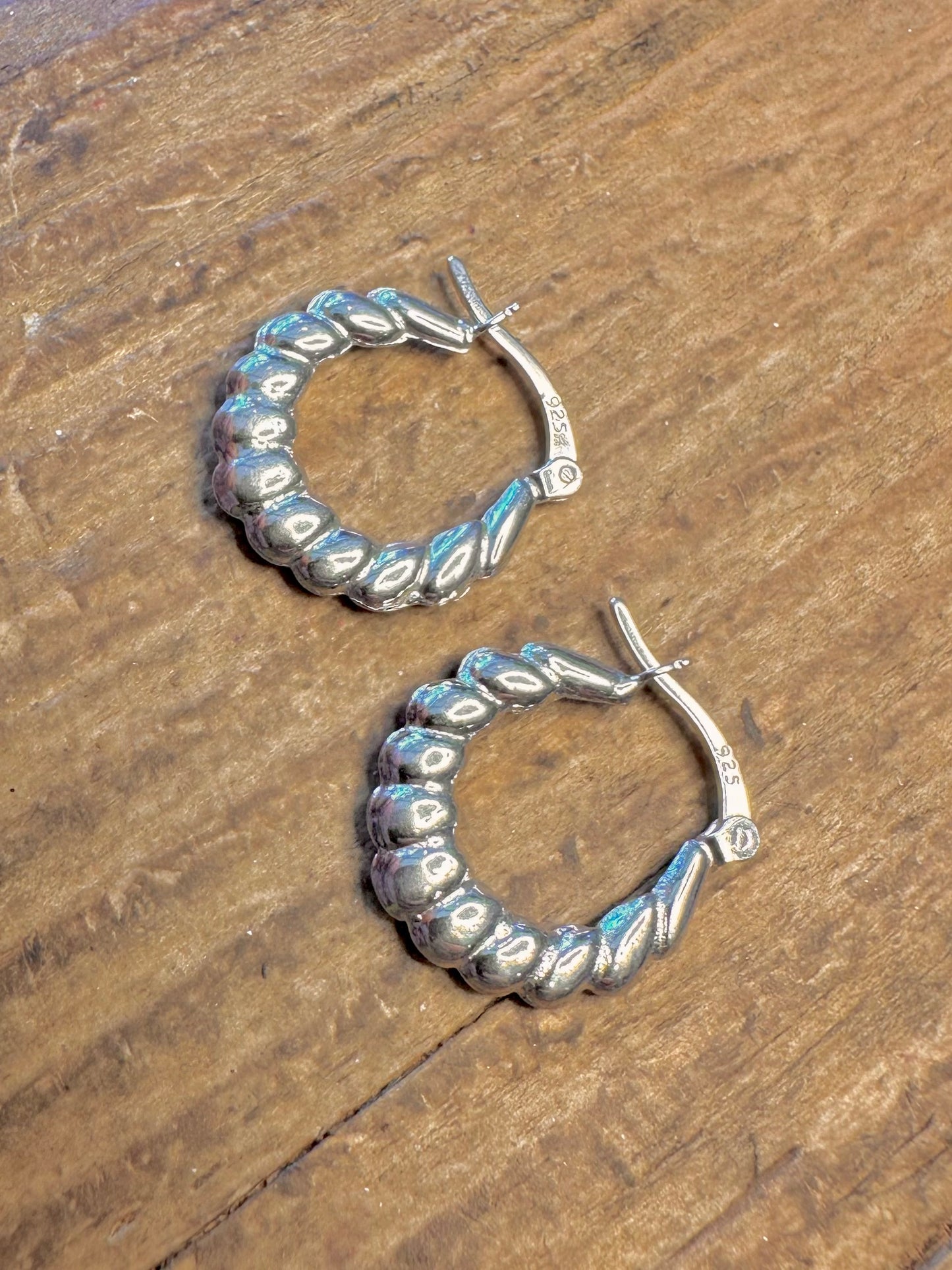 Scolloped Hoop 925 Sterling Silver Earrings
