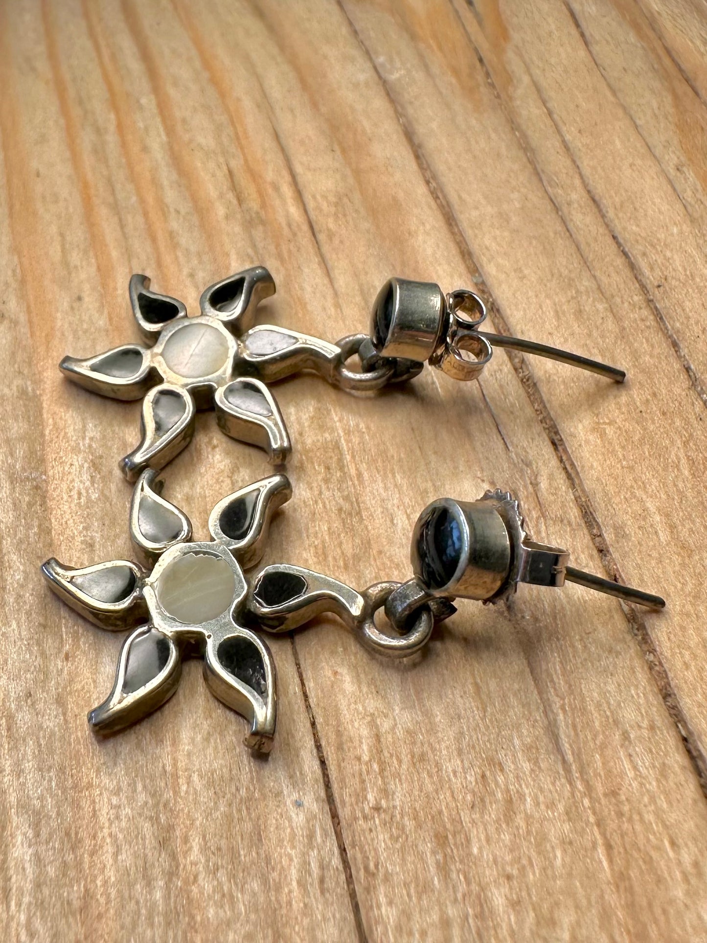Vintage Mother of Pearl Onyx Metal Earrings