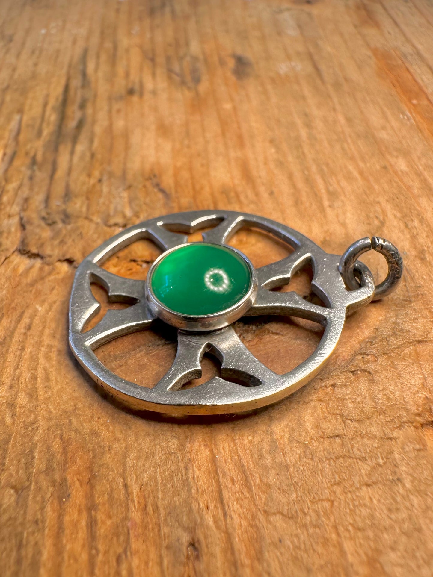 Scottish 1982 Celtic Green Stone 925 Sterling Silver Pendant
