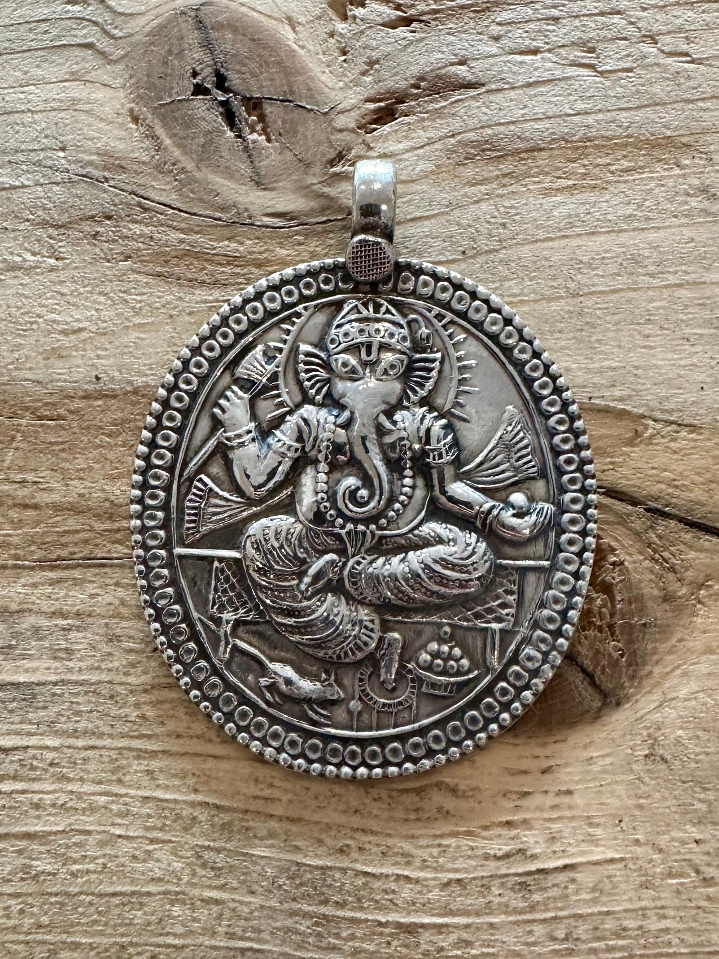 Vintage Ganesha Oval 925 Silver Pendant