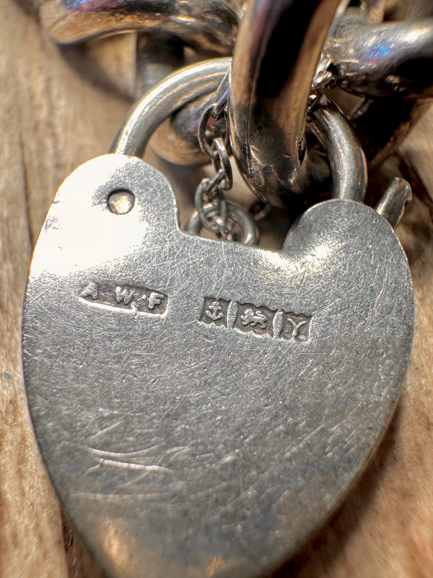 Vintage 1973 Chunky Curb Chain Heart Padlock 7 inch Bracelet