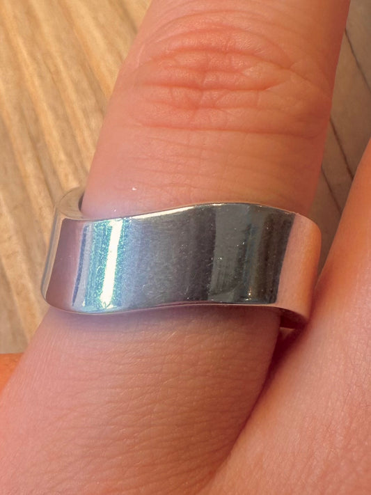 Modern Chunky Wavy Band 925 Silver Size T Ring