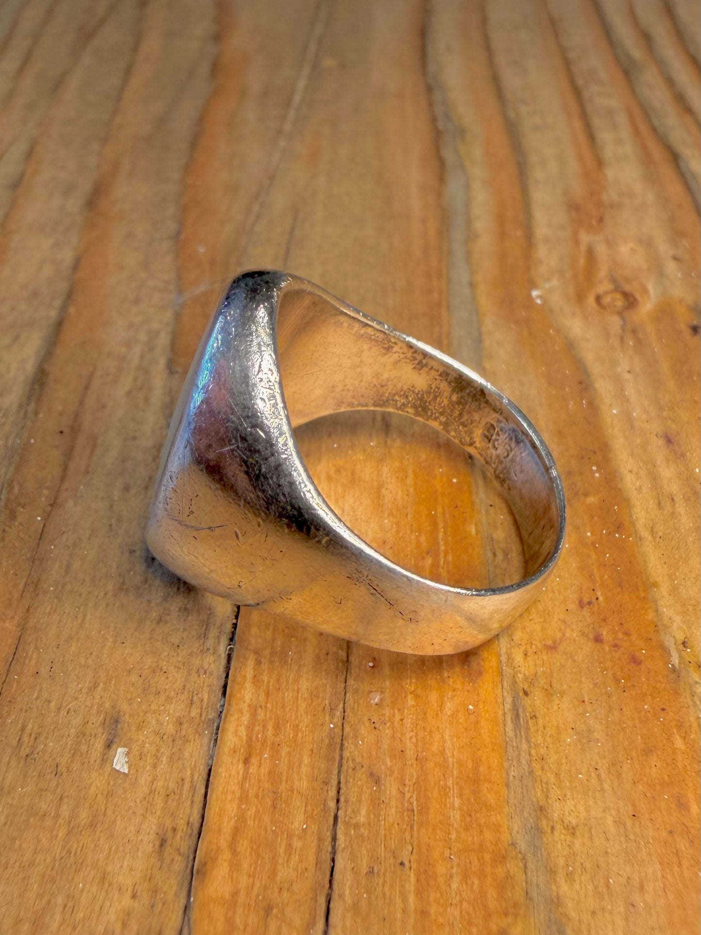 Oval Mother of Pearl 925 Sterling Silver Size R Ring