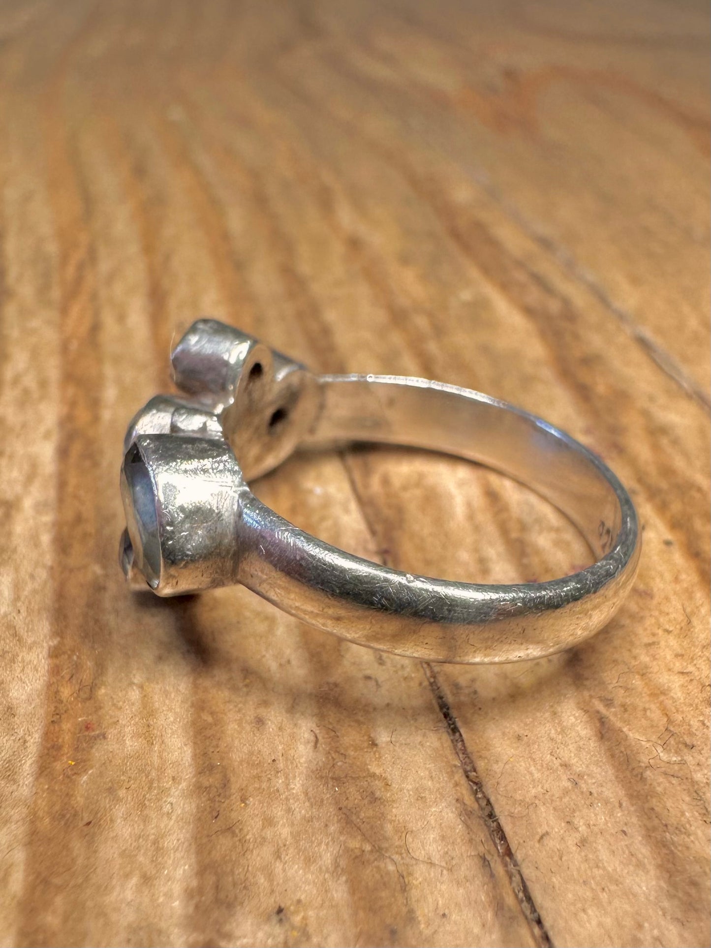Ring aus modernistischem Granat und Quarz, Sterlingsilber 925, Größe N