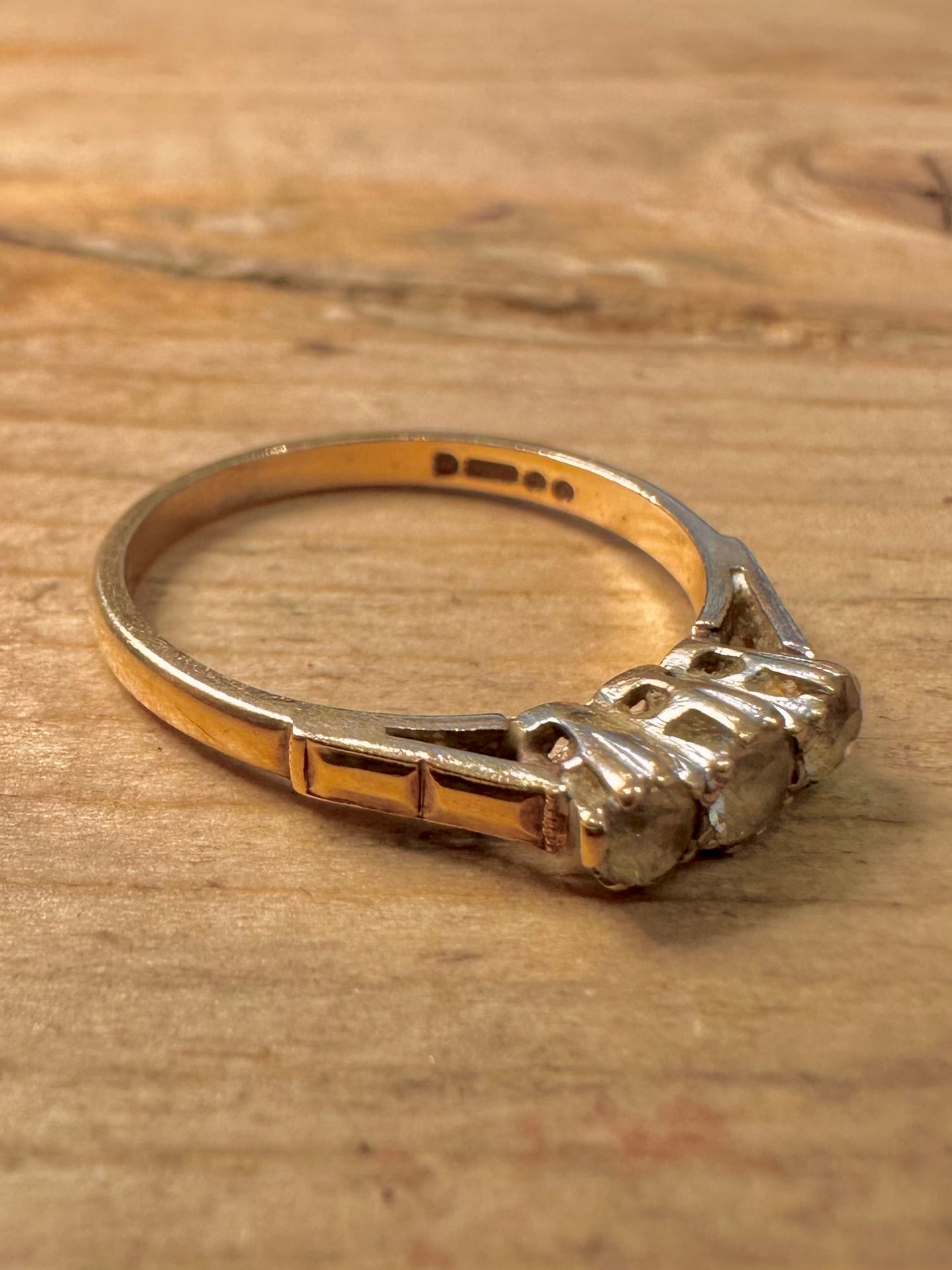 Vintage 1989 9ct Gold White Stone Size M Ring