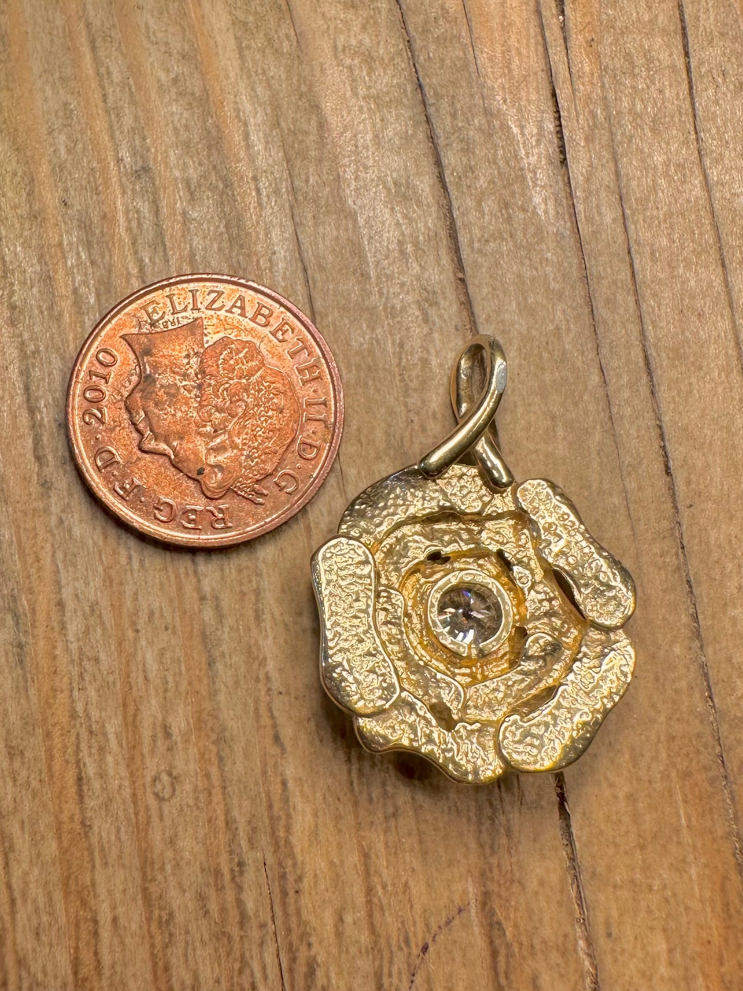 Modern Flower DQCZ Stone Gold on 925 Sterling Silver Pendant