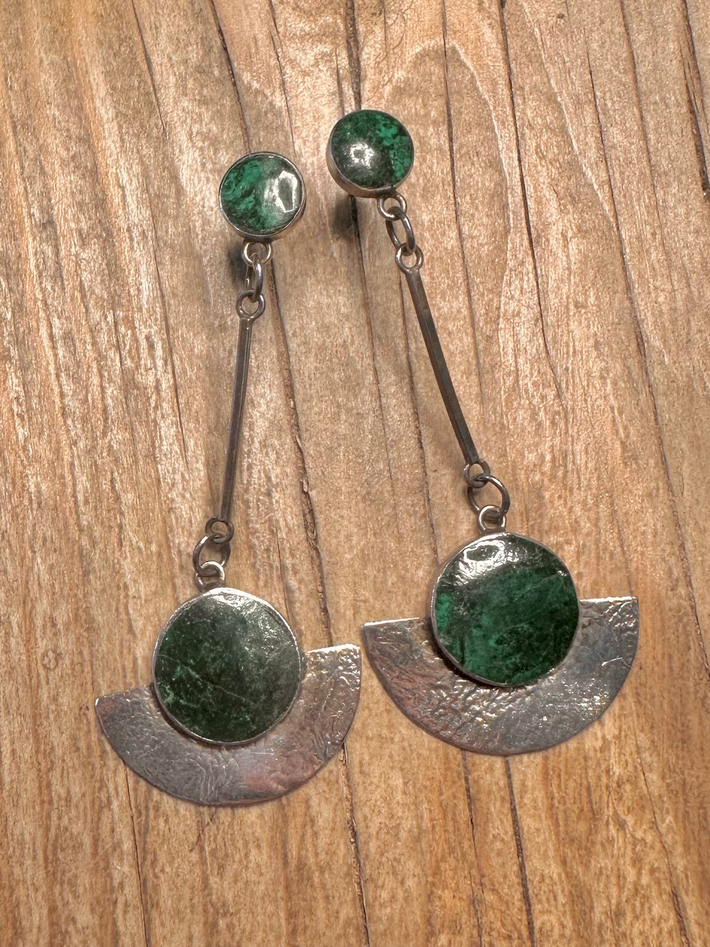 Vintage Art Deco Green Stone Dangle 980 Silver Earrings